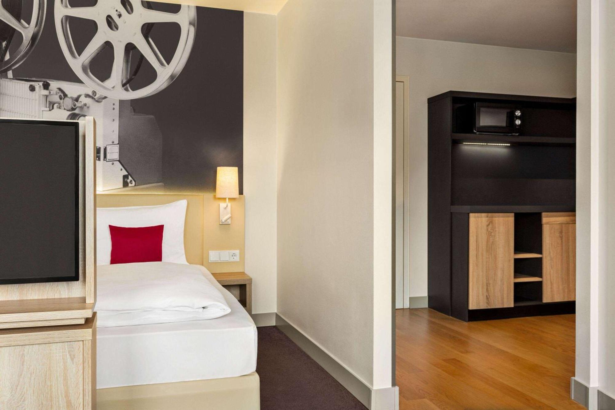 Junior Suite,1541279767:JPEG