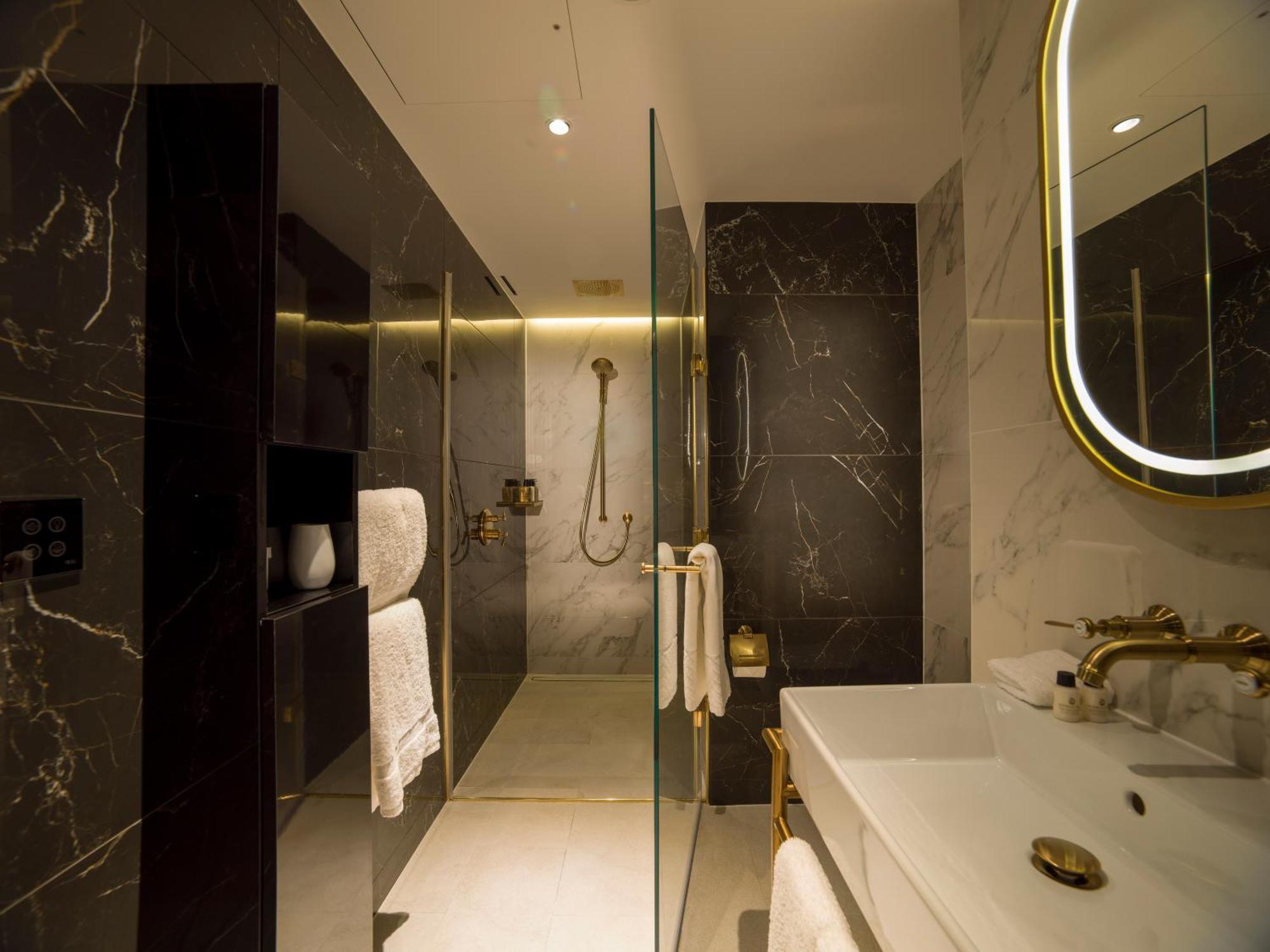 The Bondfield Two-Bedroom Suite,1541490712:JPEG