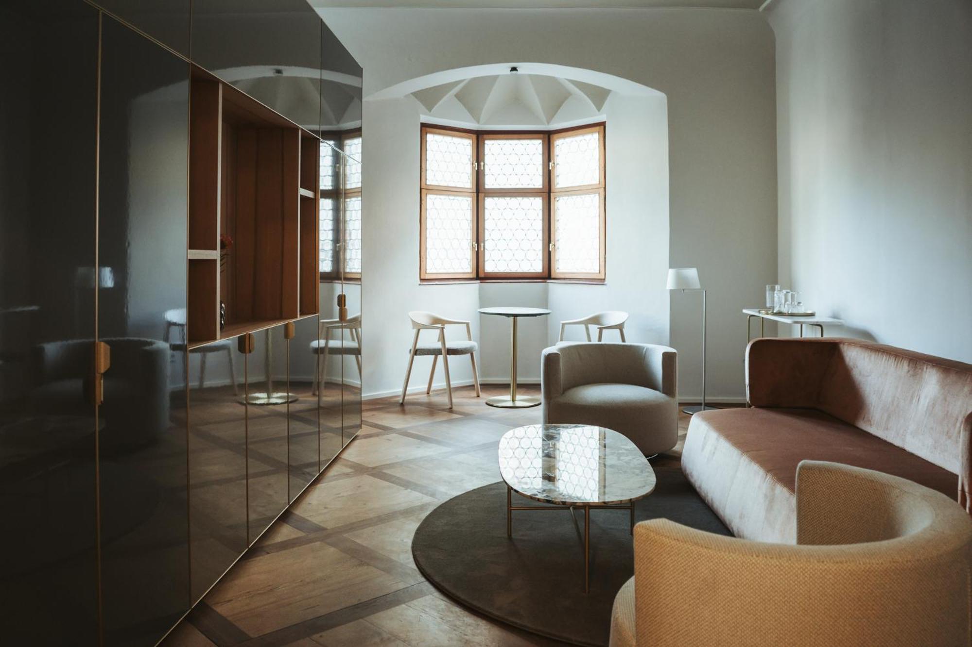 Superior King Suite