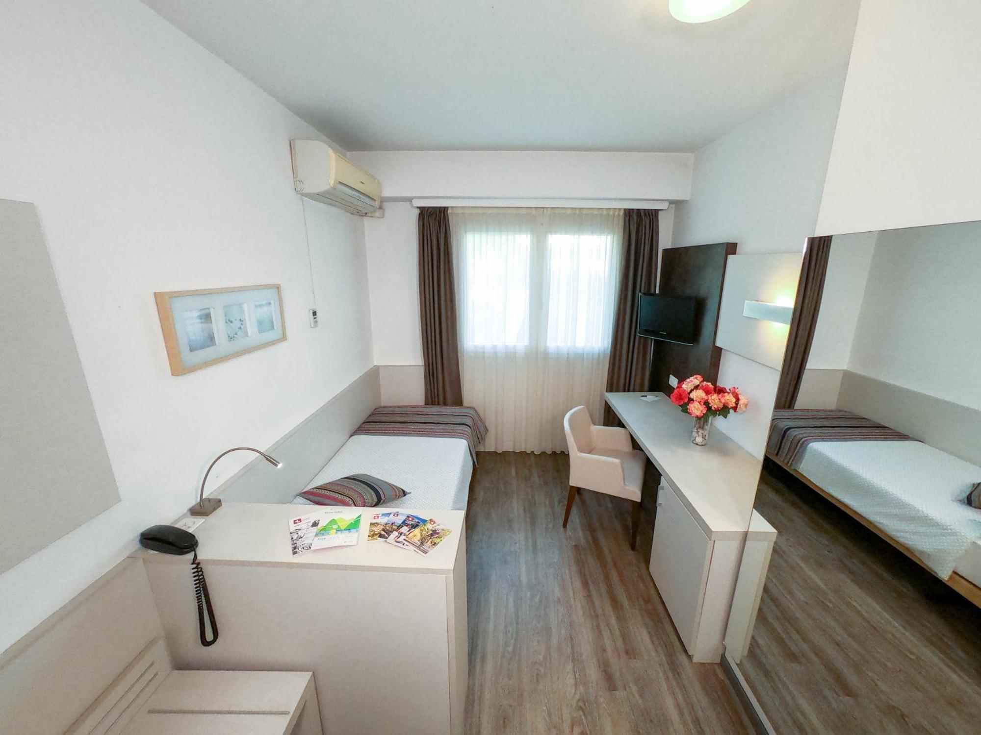 Single Room,1542538267:JPEG