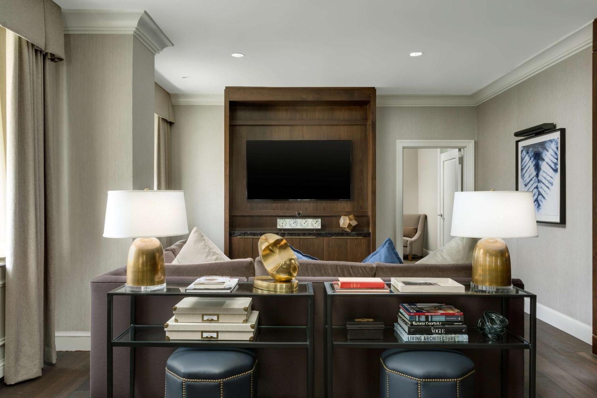 Presidential Suite,1705776055:JPEG