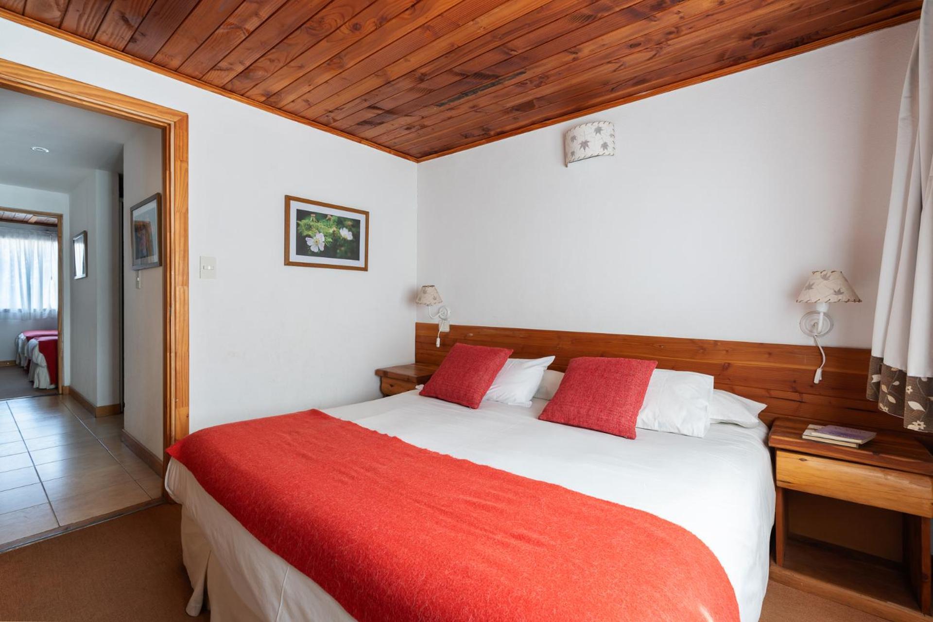 Two-Bedroom Apartment,1543006840:JPEG