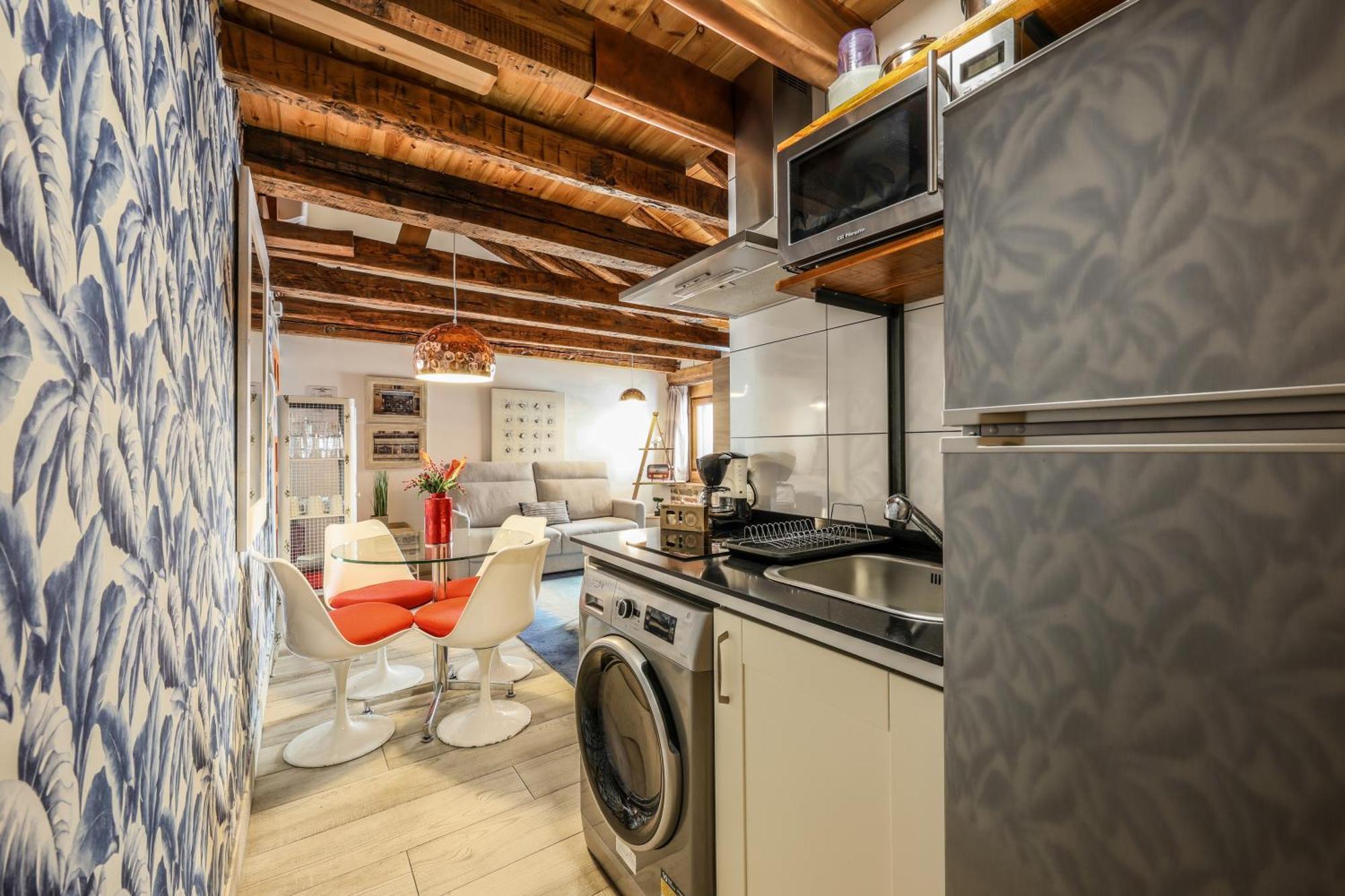 Deluxe Apartment