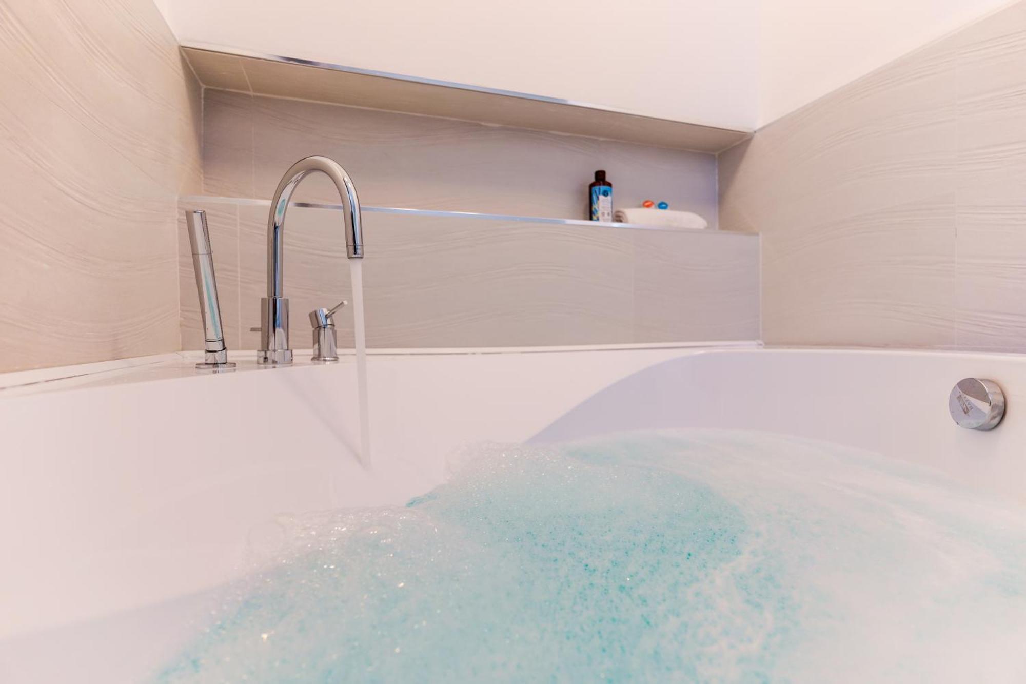 Double Room Spa Bath,1552508335:JPEG