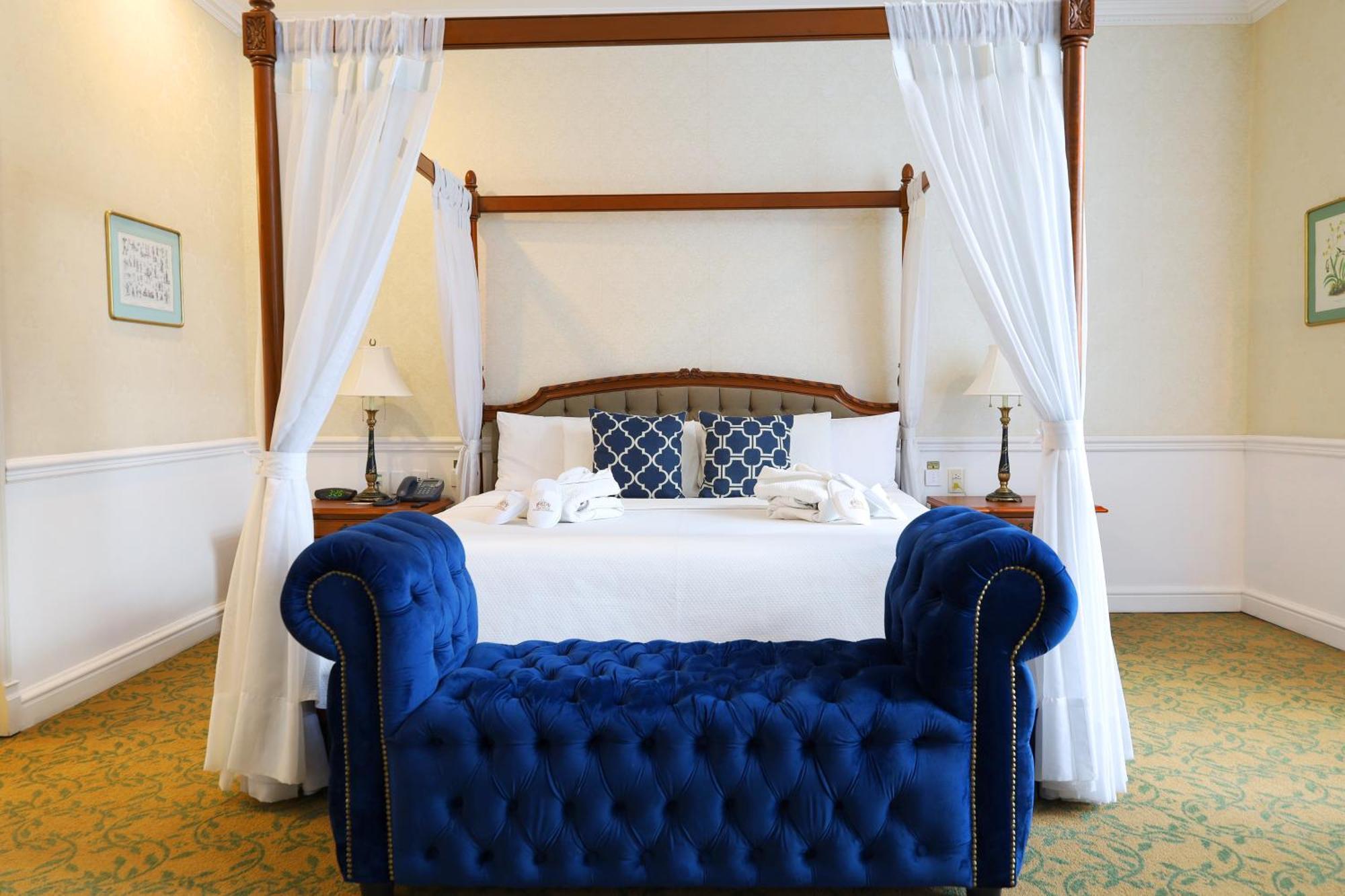Executive Master Suite,1543780939:JPEG