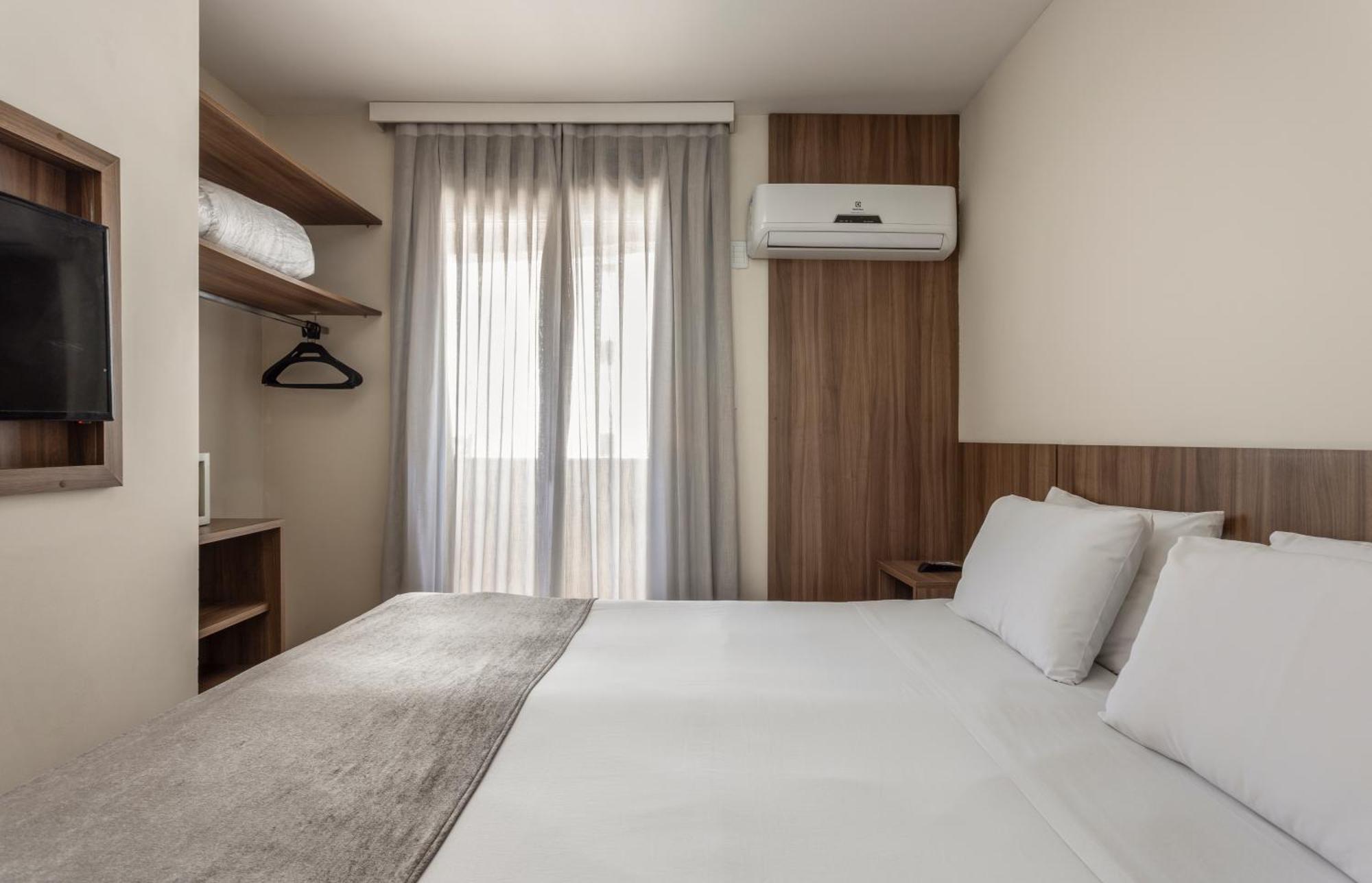 Deluxe Room,1543949500:JPEG