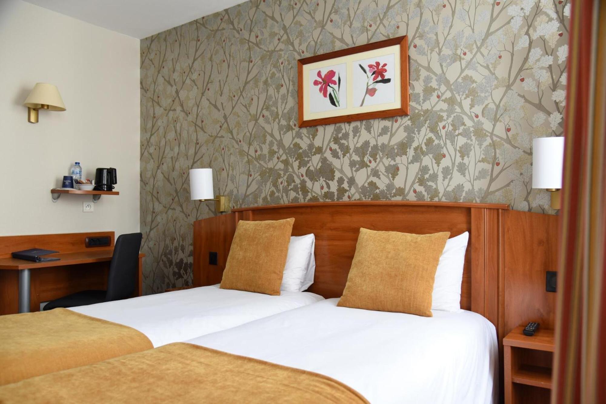 Twin Room,1667425619:JPEG