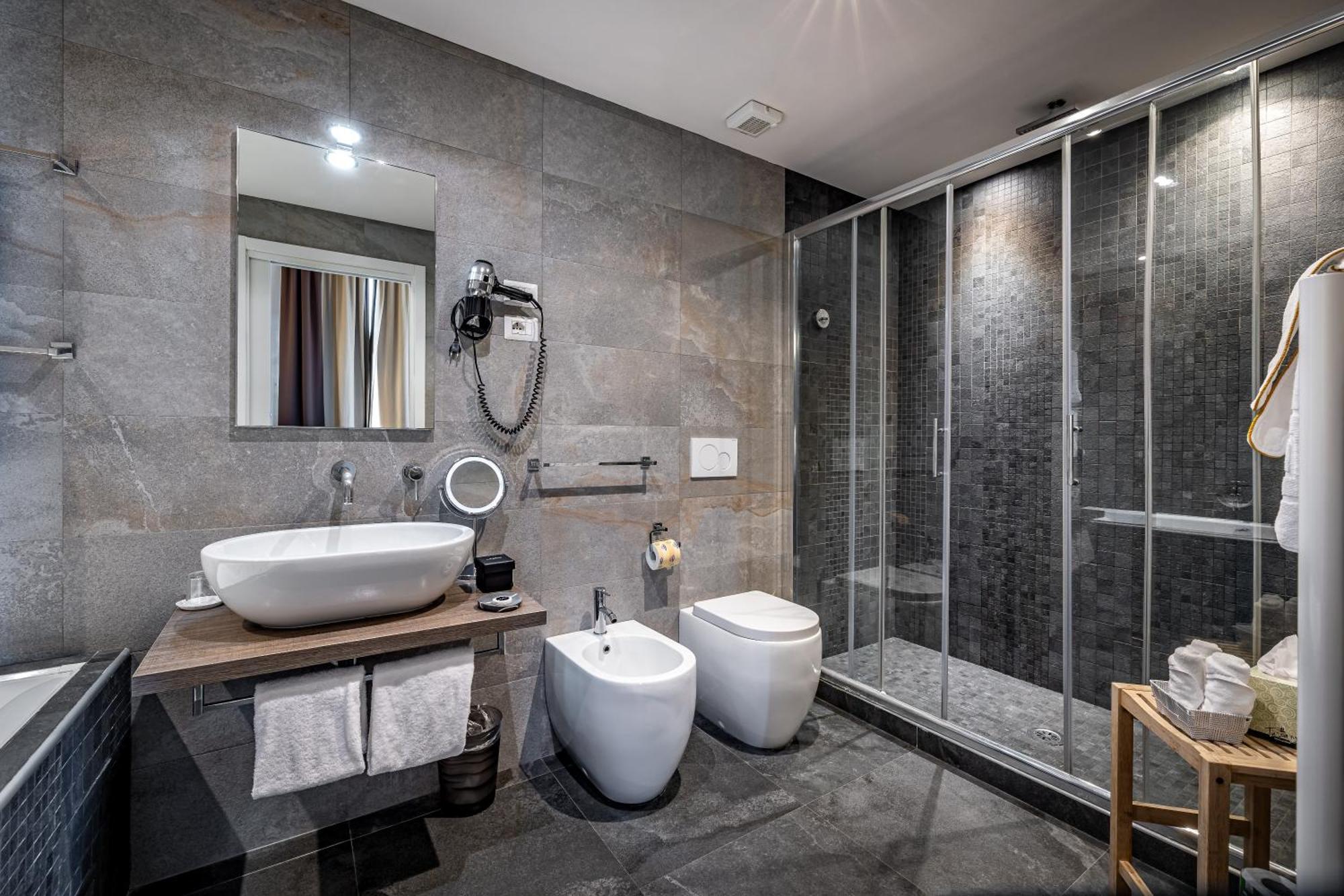 Prestige Suite River View