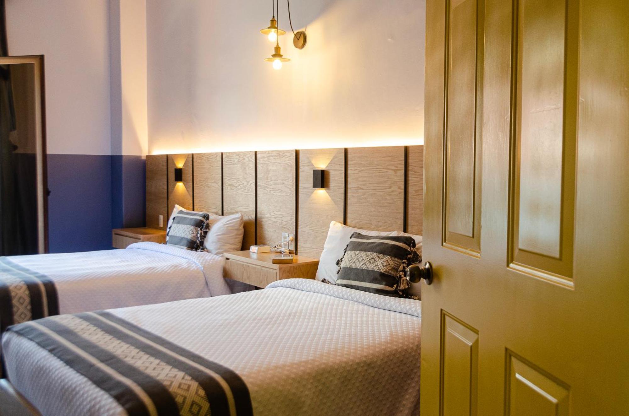 Double Room,1545515065:JPEG