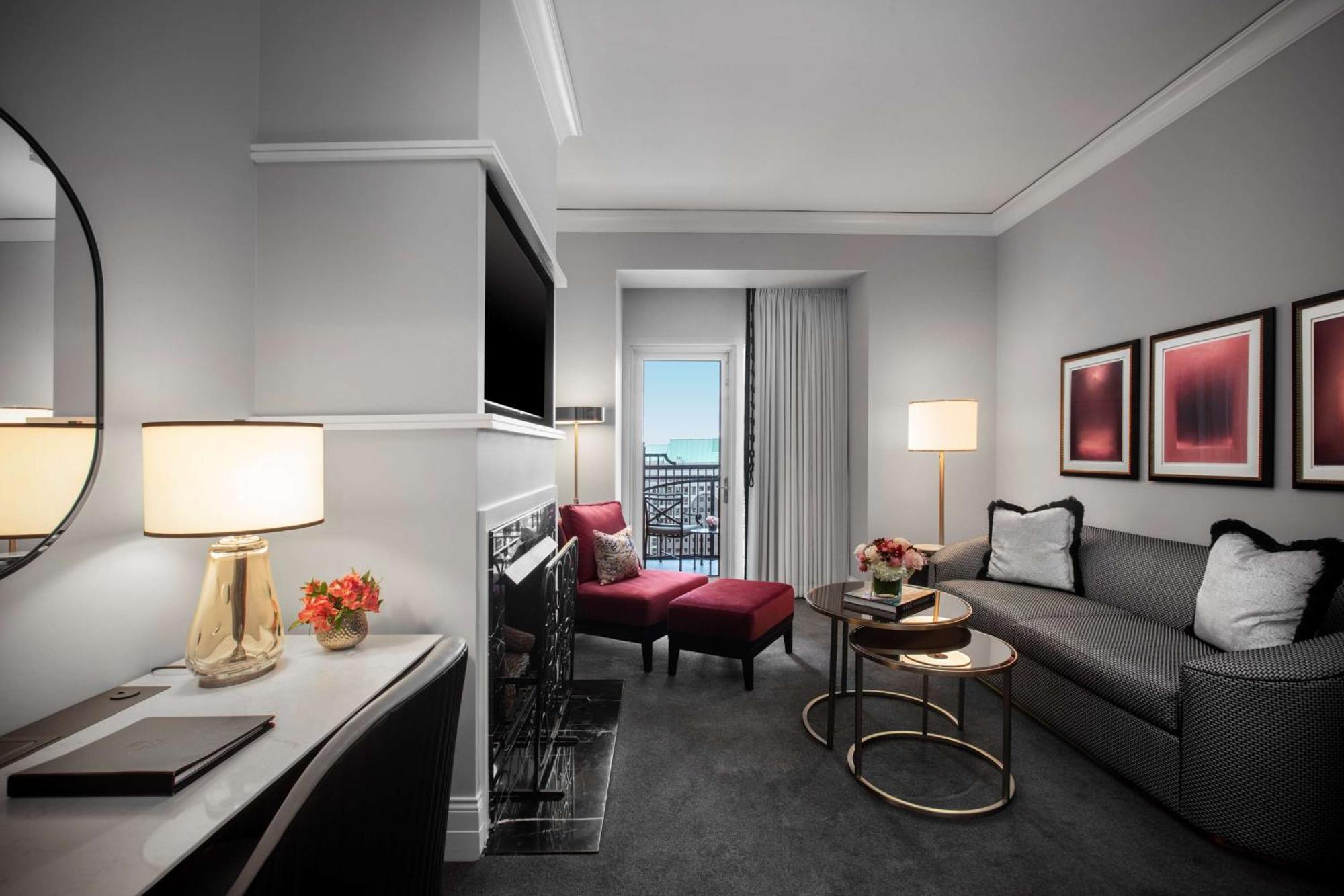 One-Bedroom Suite Fireplace Terrace