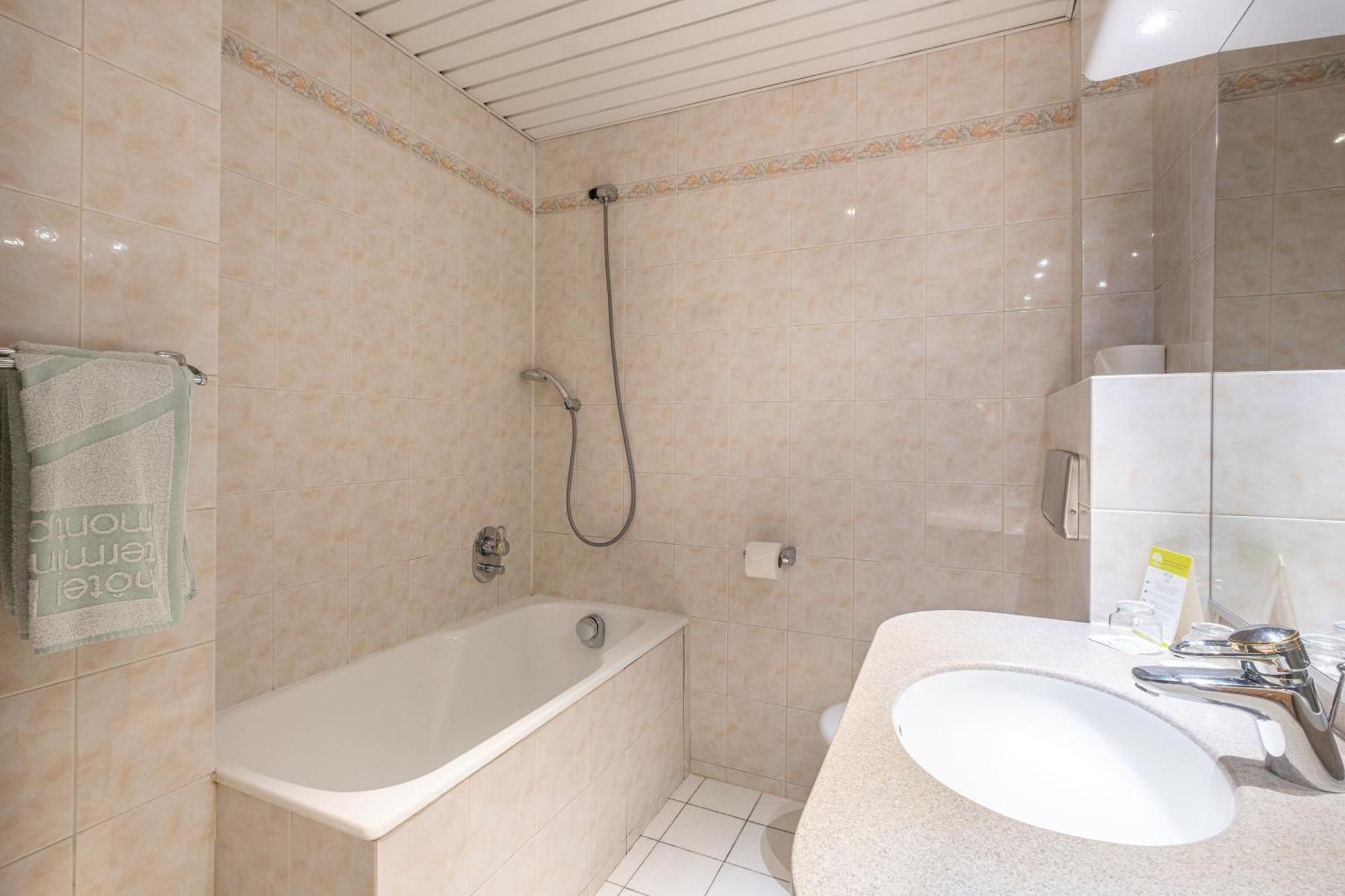 Club Double Room,1545590398:JPEG