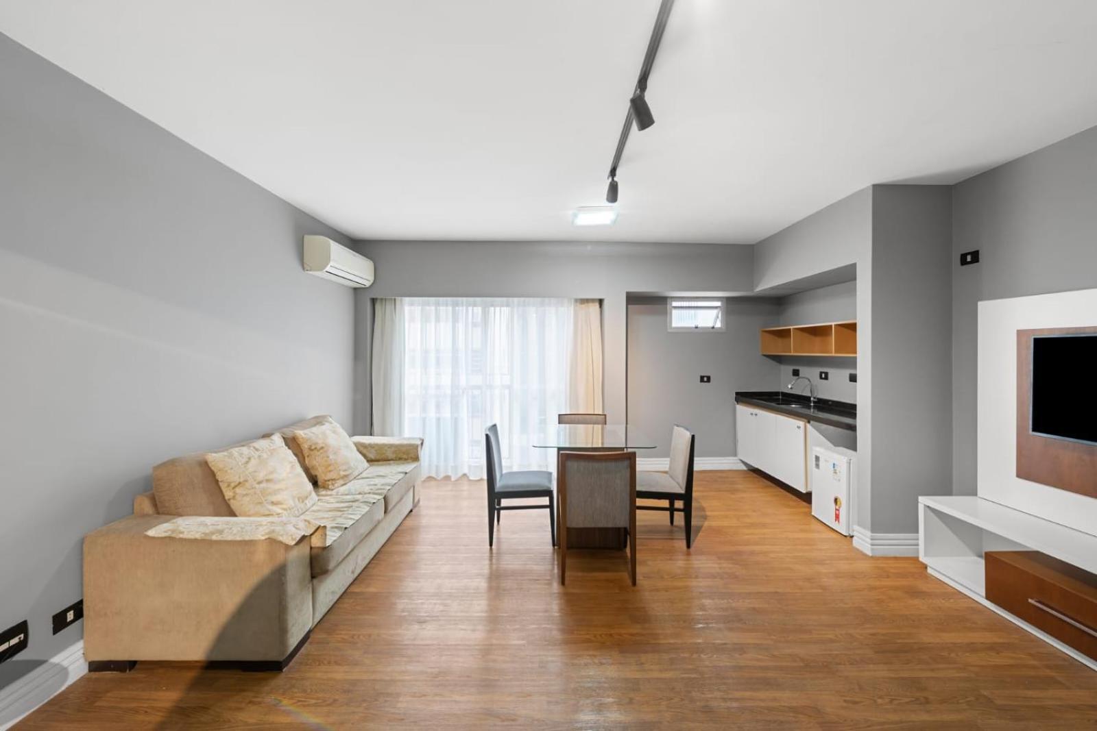 Family Room,1545829030:JPEG