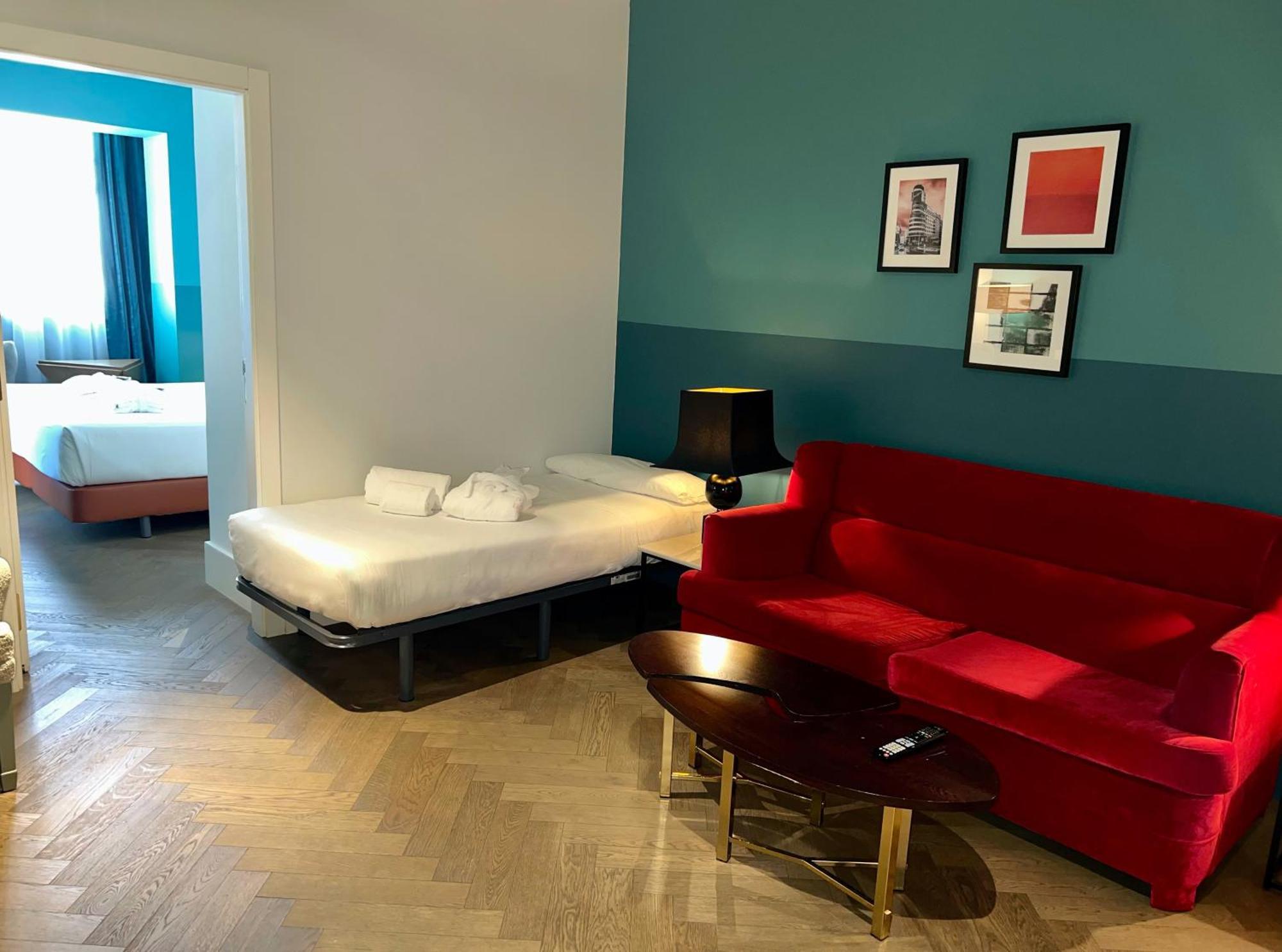 Junior Suite,1758411654:JPEG