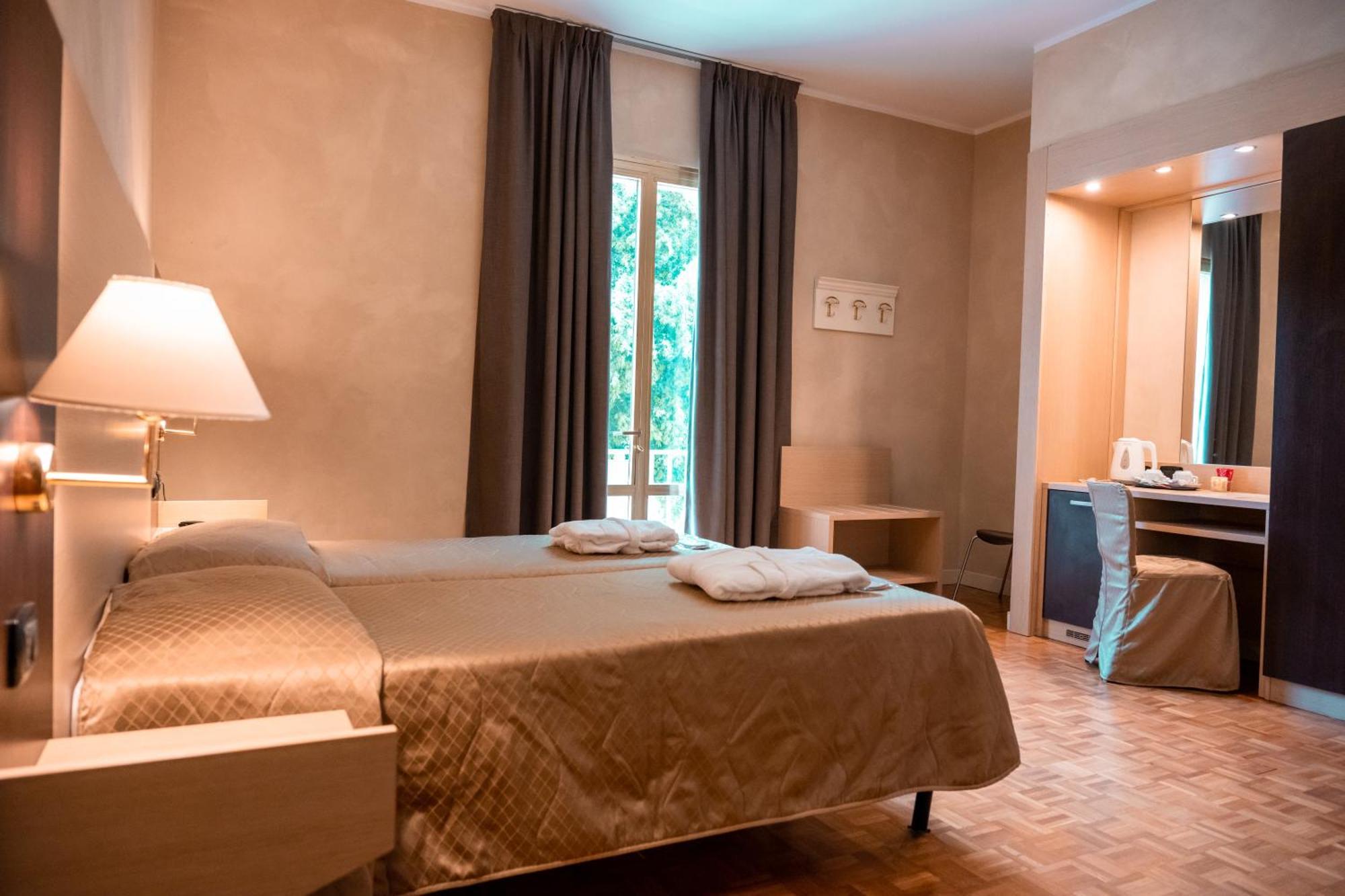 Double or Twin Room,1546363912:JPEG