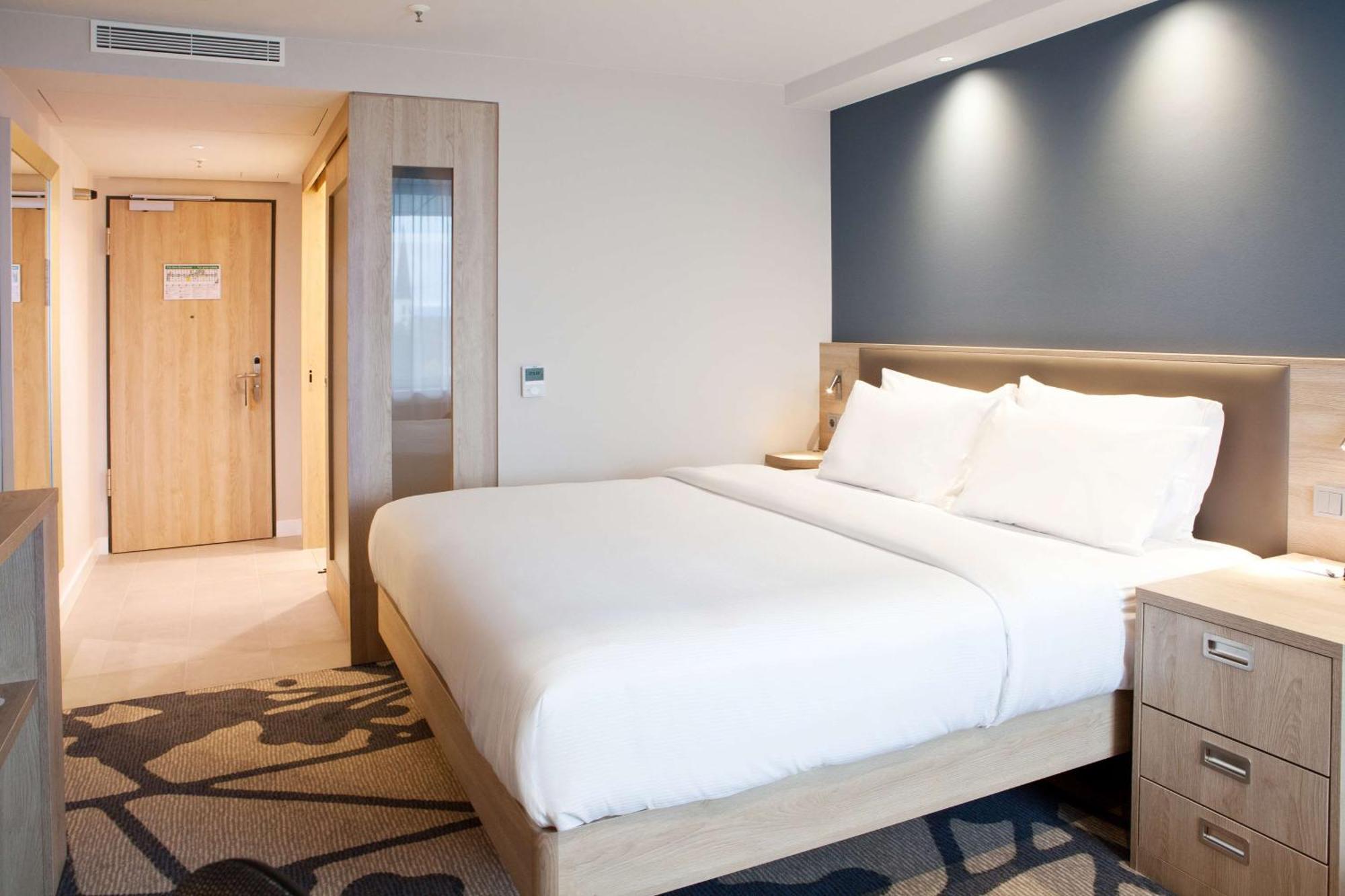 King Room,1546616812:JPEG
