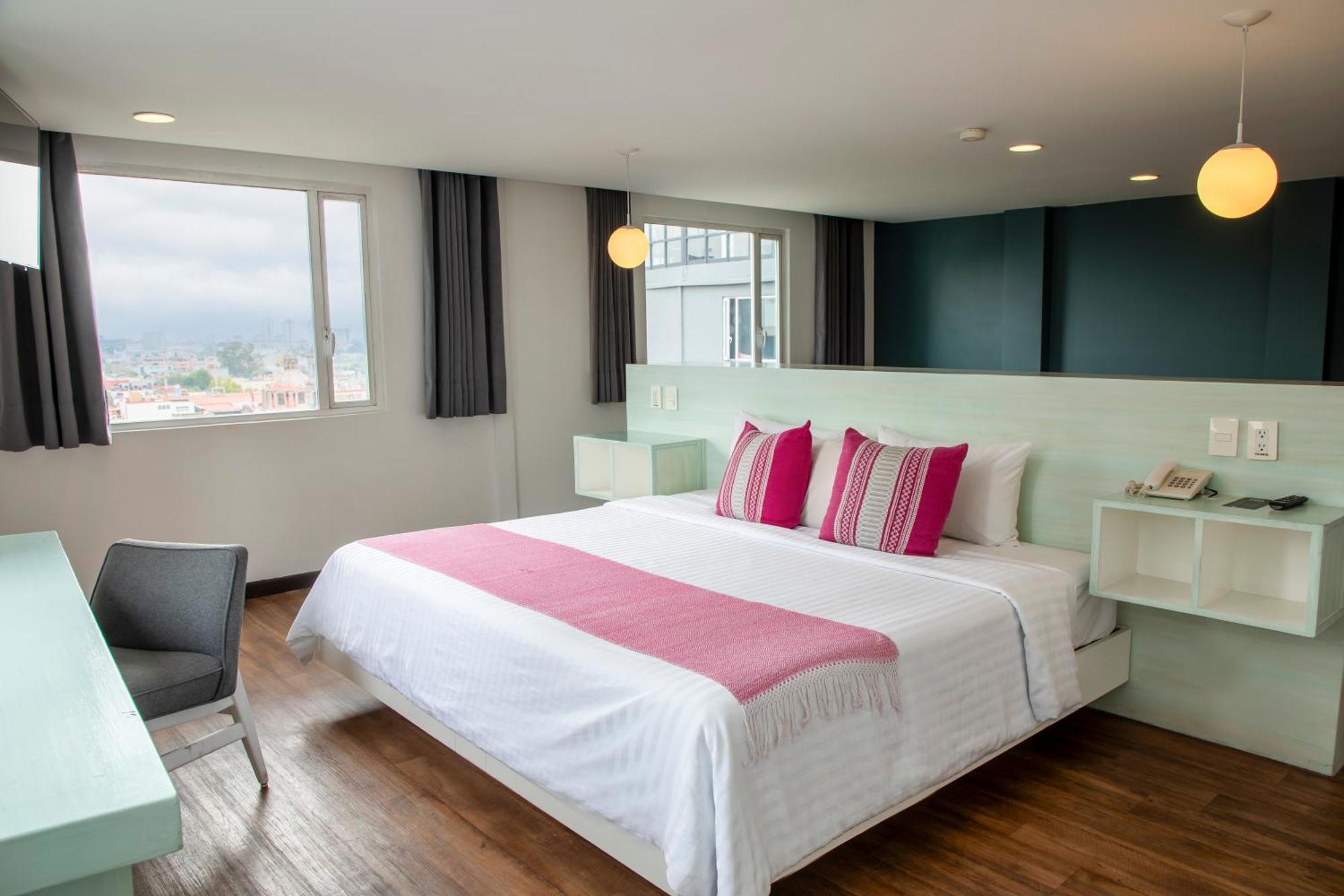 Superior King Suite,1546704853:JPEG