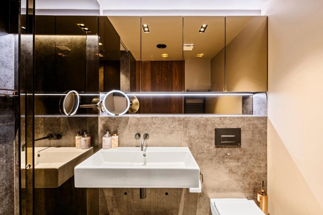 Deluxe Apartment,1546743154:JPEG