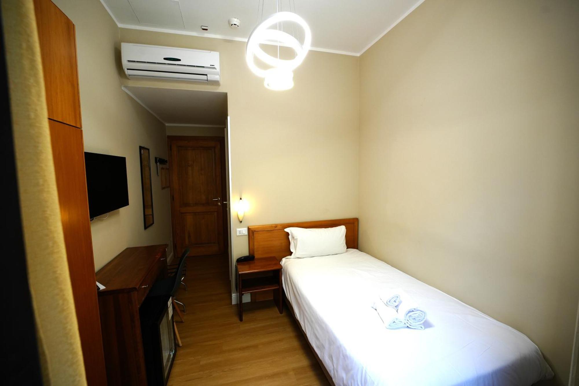 Single Room,1546833376:JPEG
