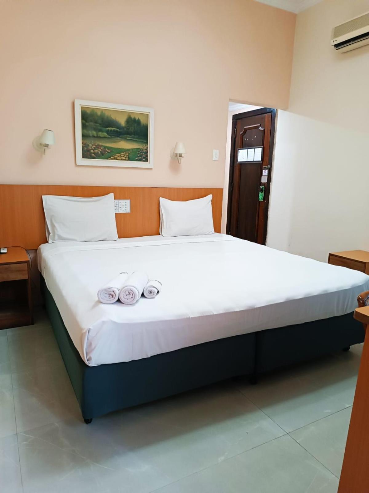 Standard Room,1322779003:JPEG