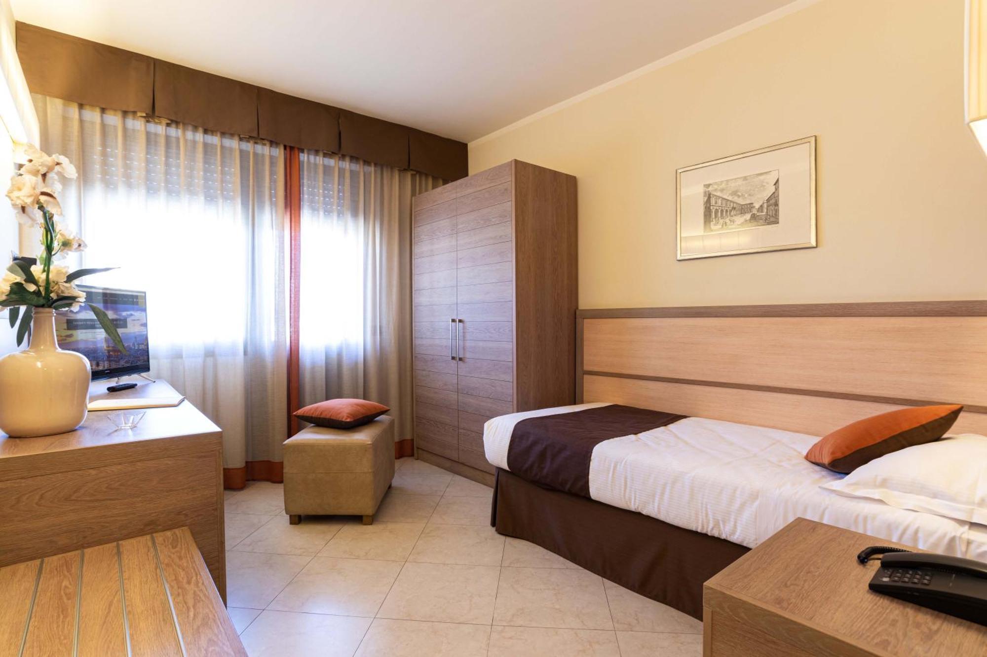 Single Room,1387363724:JPEG