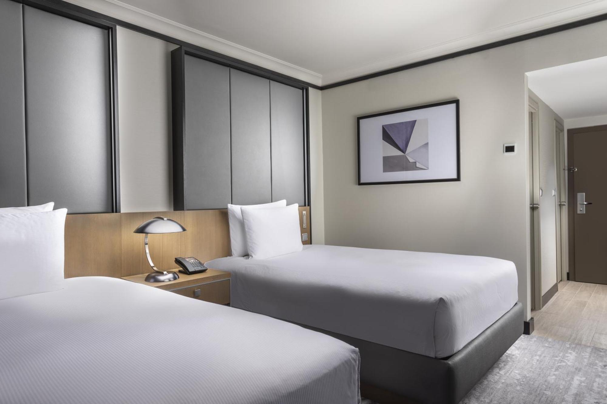 Twin Room,1729997662:JPEG