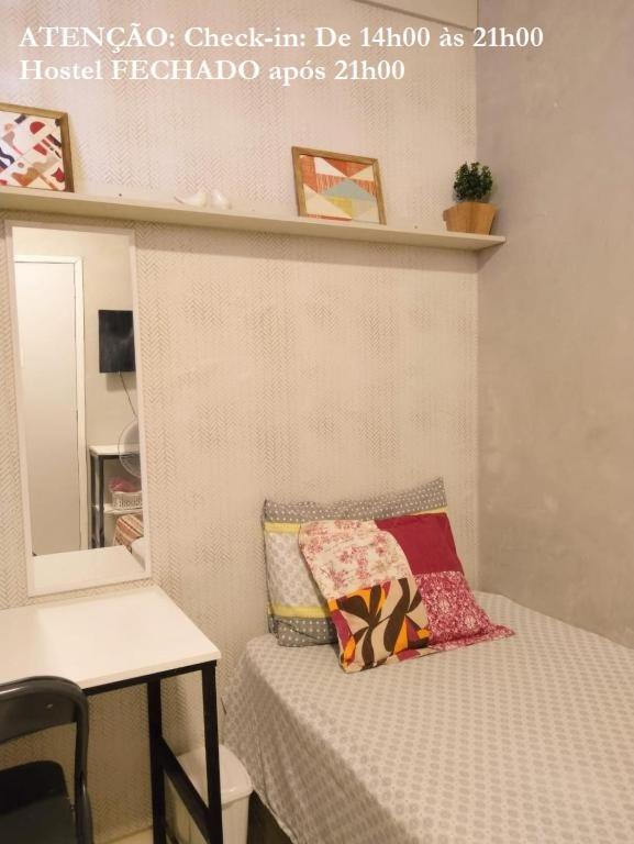 Quarto Individual com Banheiro Compartilhado