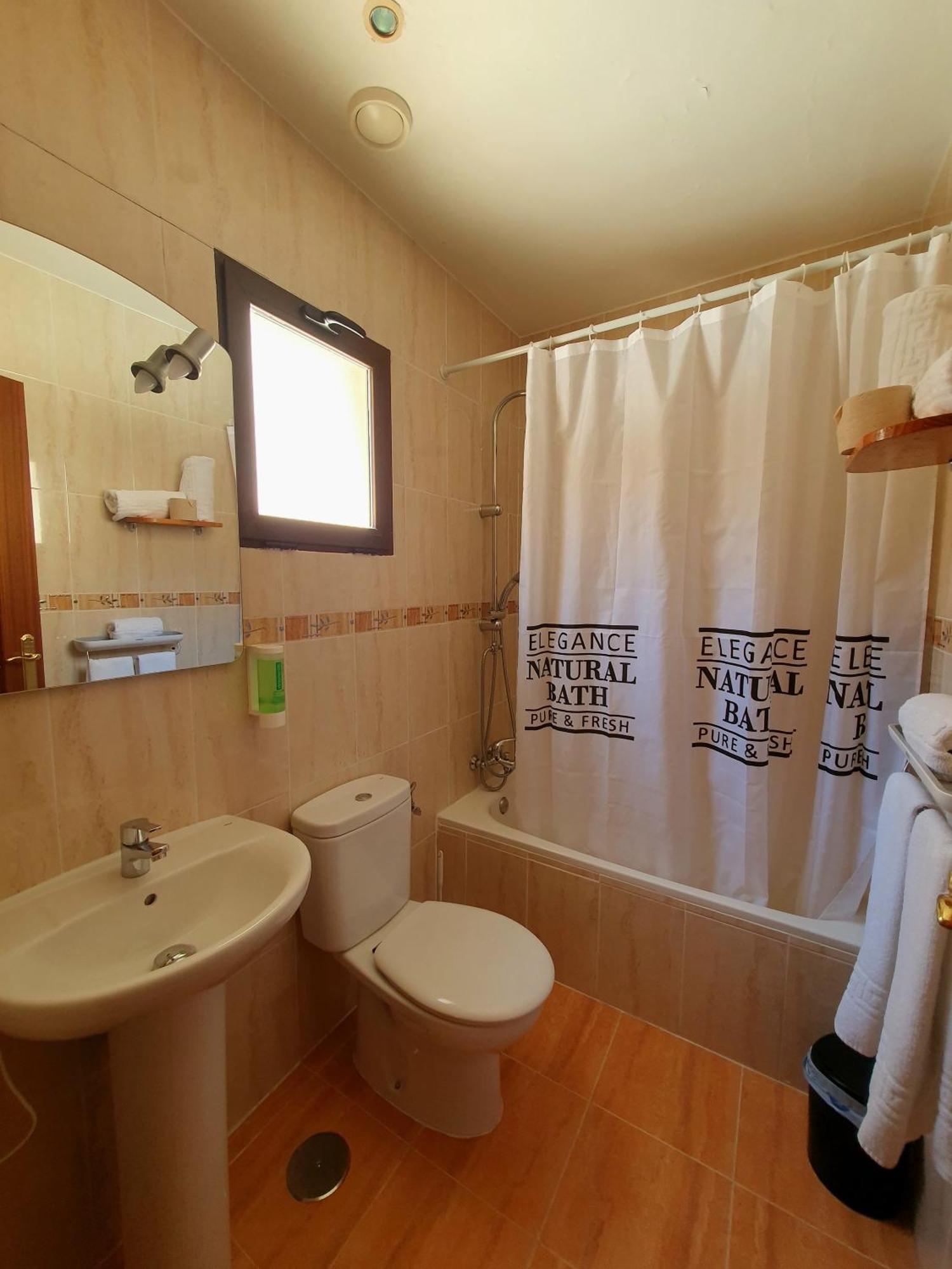 Habitación Doble con balcón - 2 camas