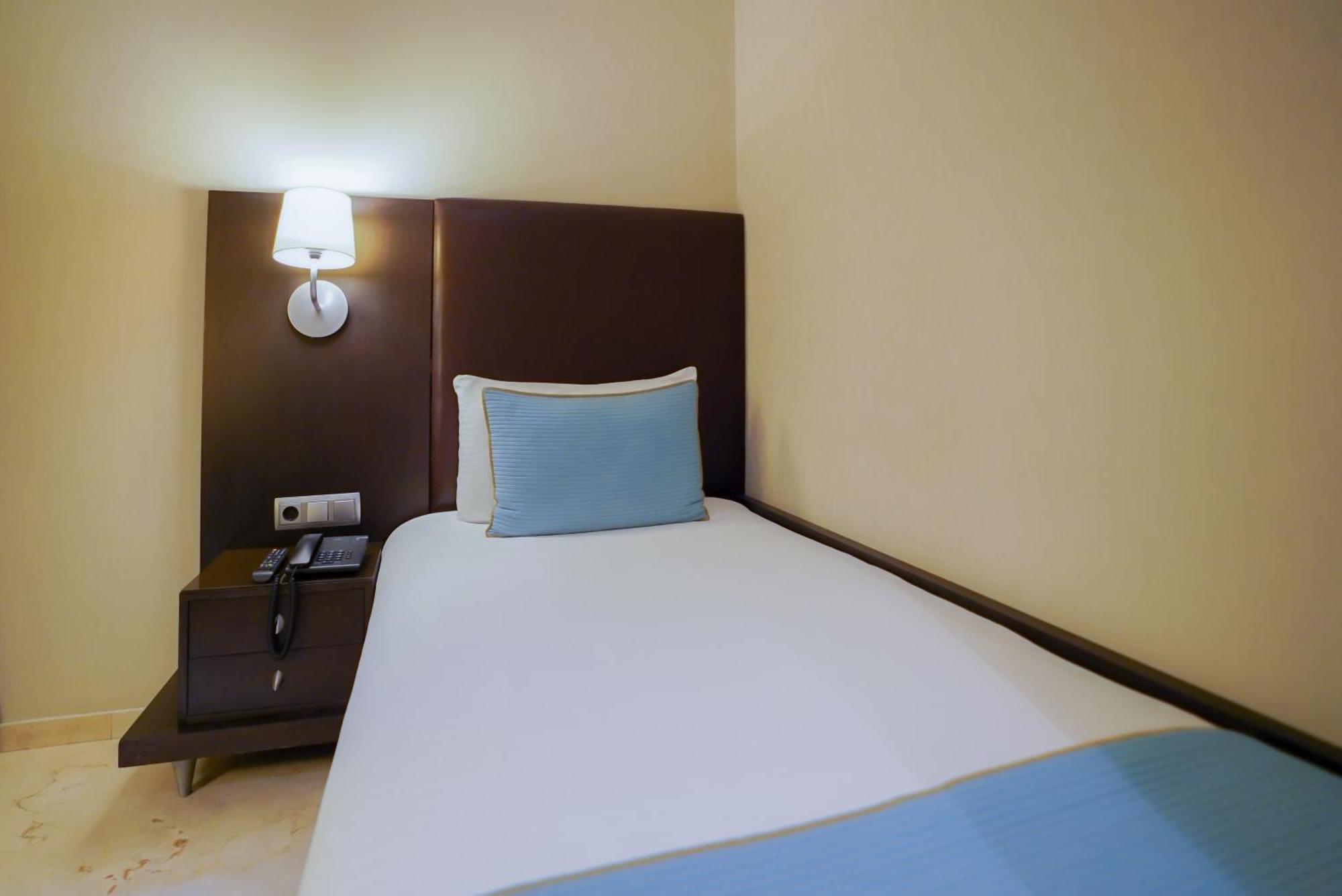 Single Room,1548205837:JPEG