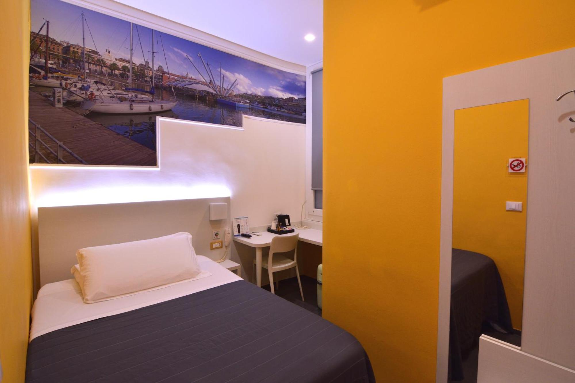 Small Single Room,1548630892:JPEG