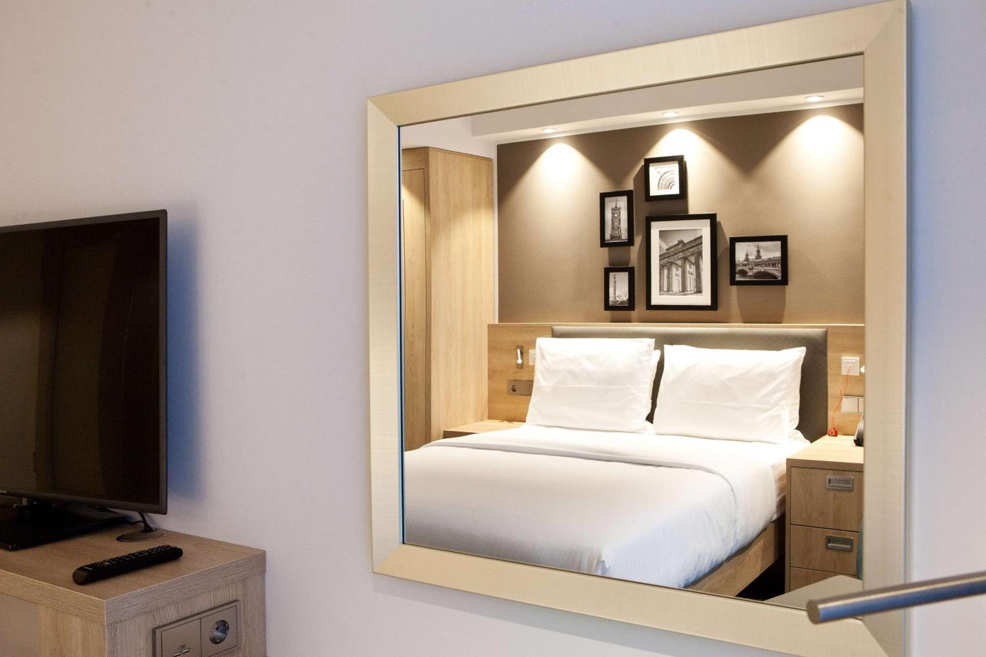 King Room,1548817873:JPEG