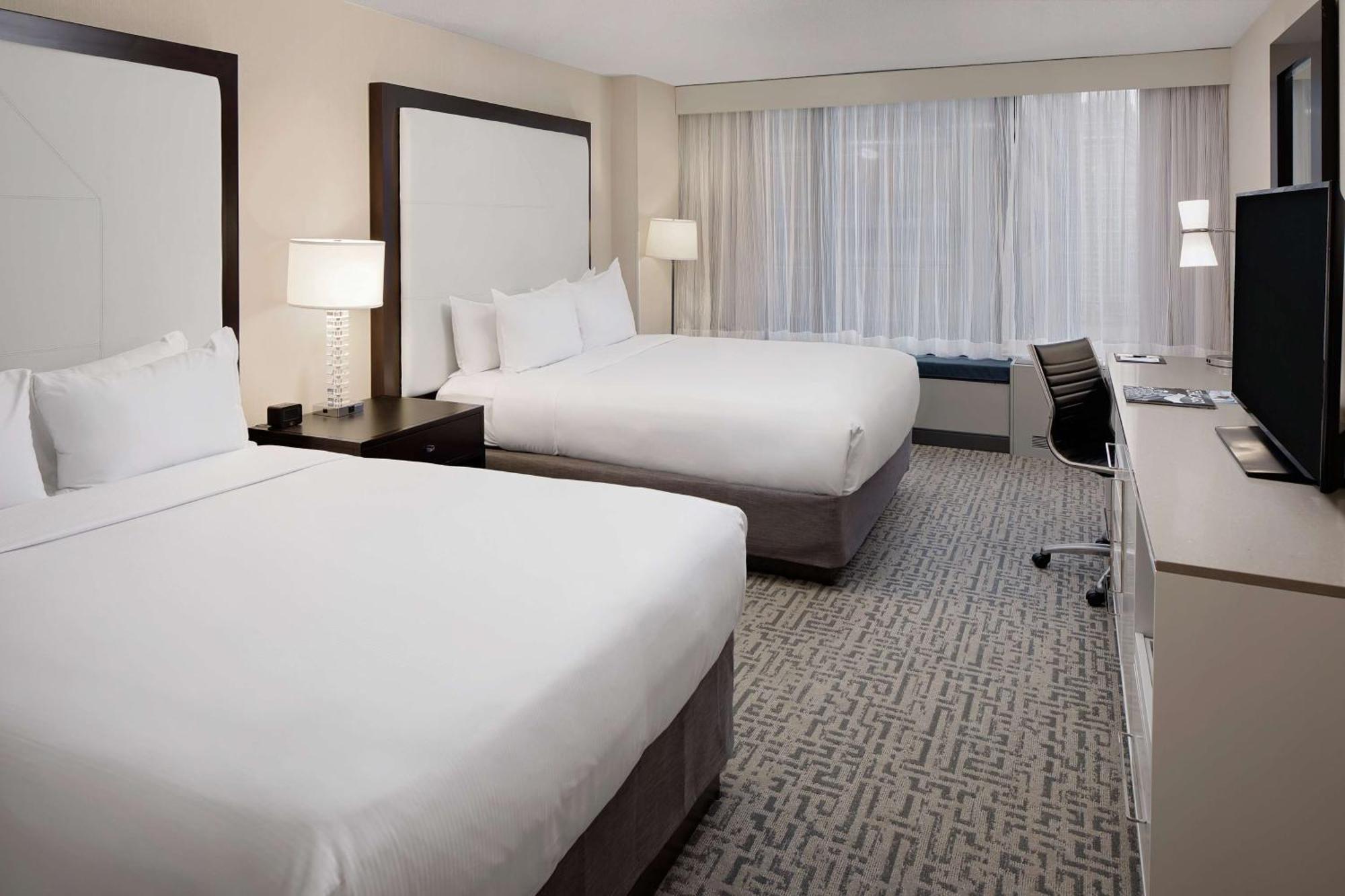 Queen Room Two Queen Beds City View Non-Smoking,1548865120:JPEG