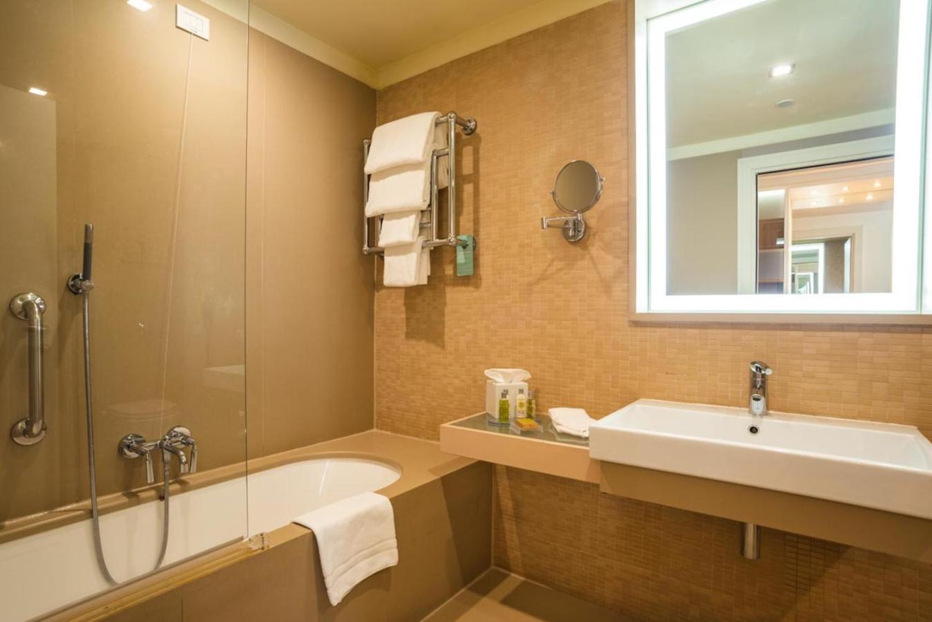 Junior Suite,1552474255:JPEG