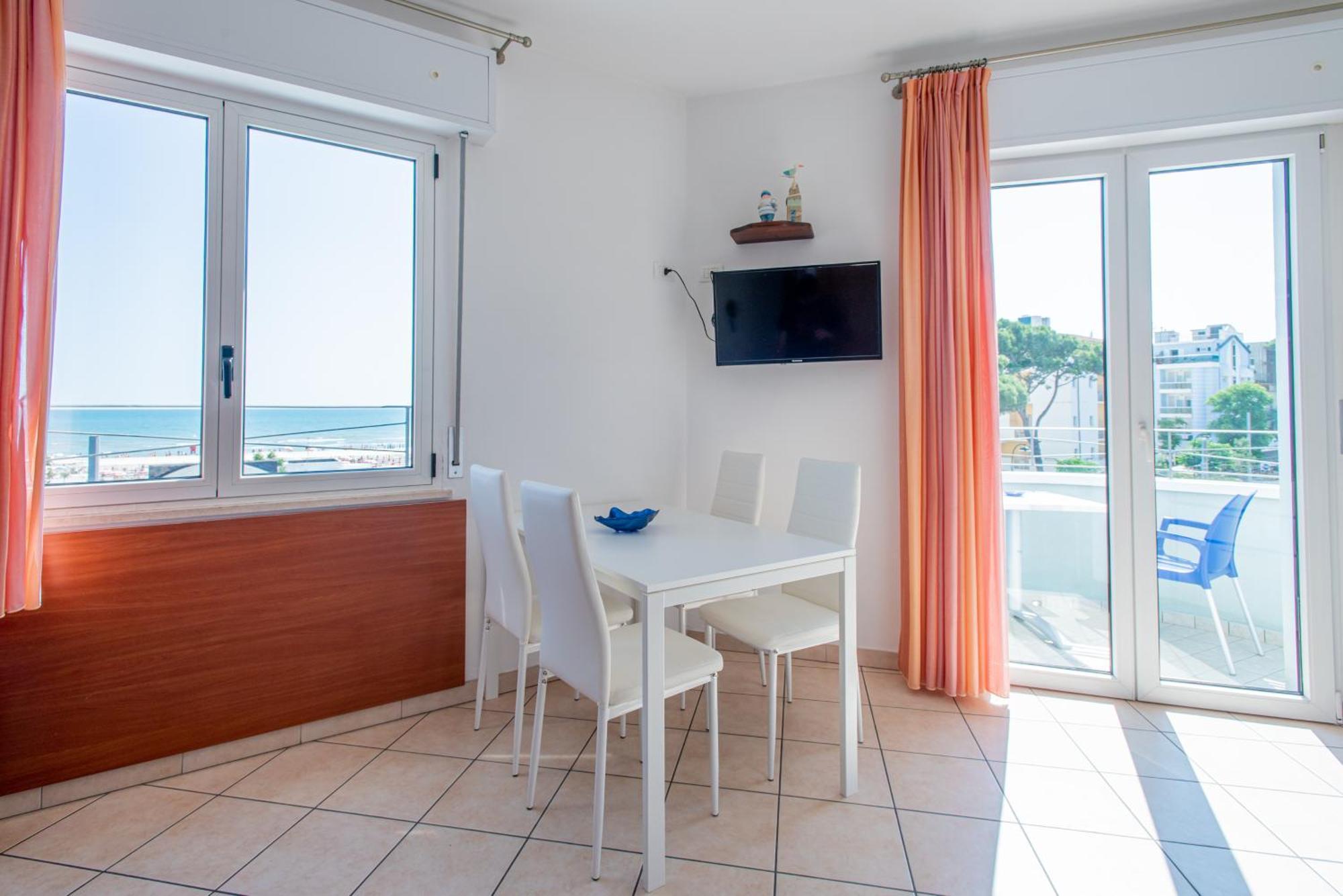 One-Bedroom Apartment Sea View