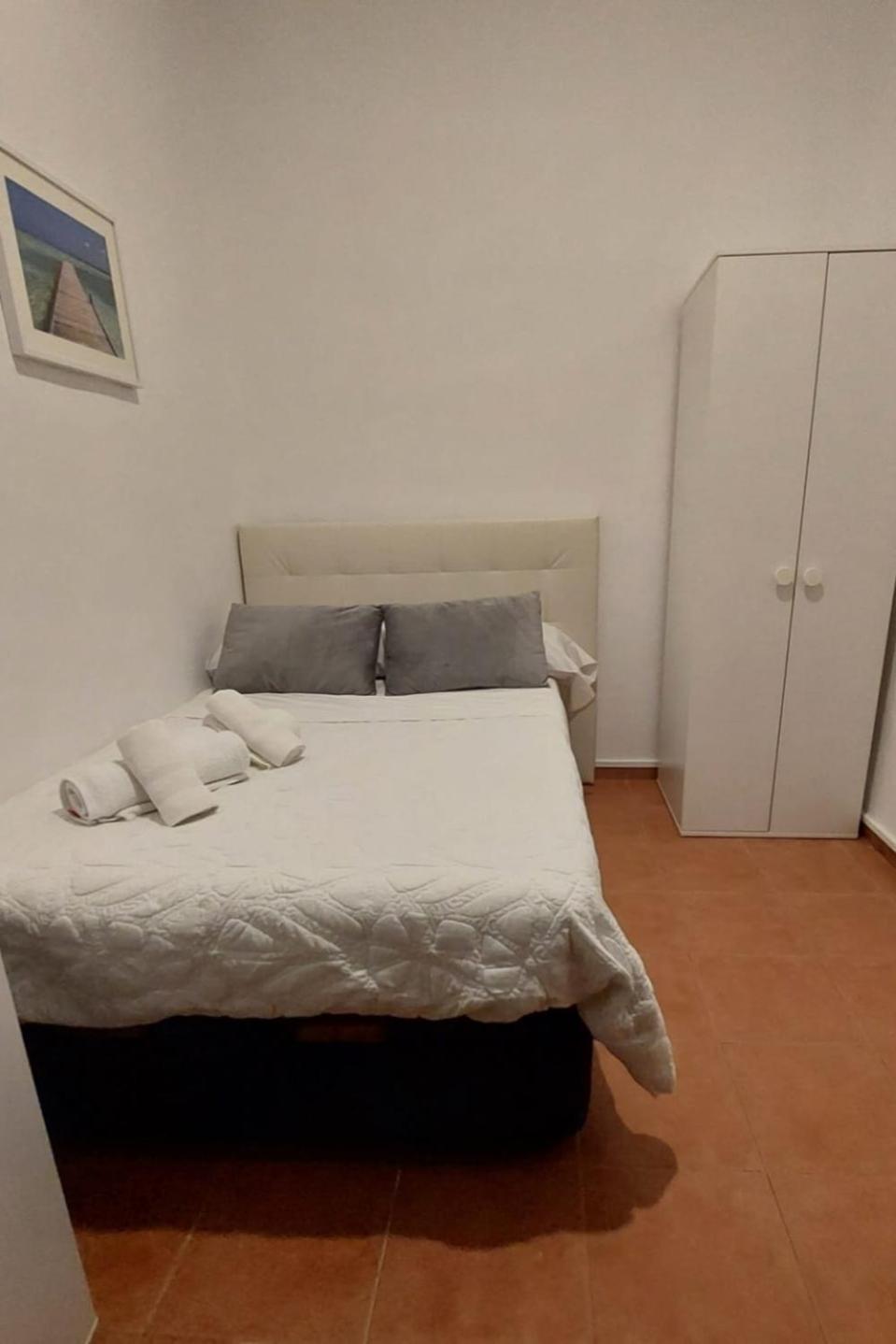 Single Room Balcony,1594002230:JPEG