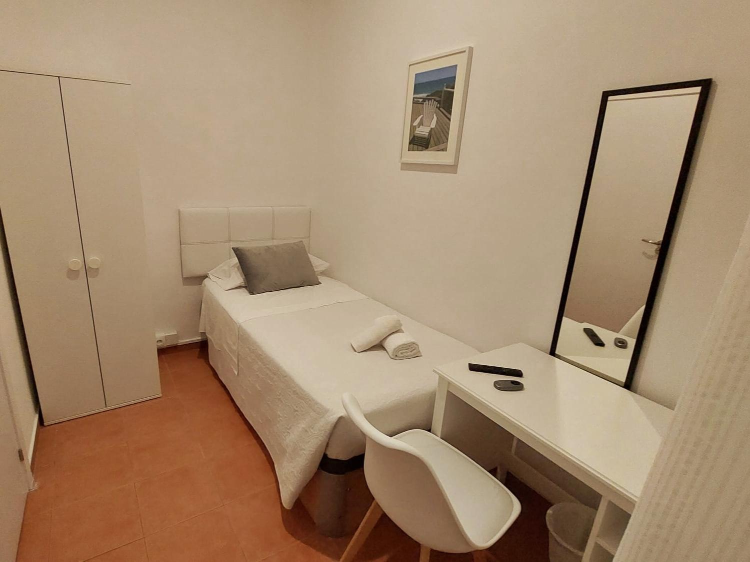 Single Room Balcony,1594002239:JPEG