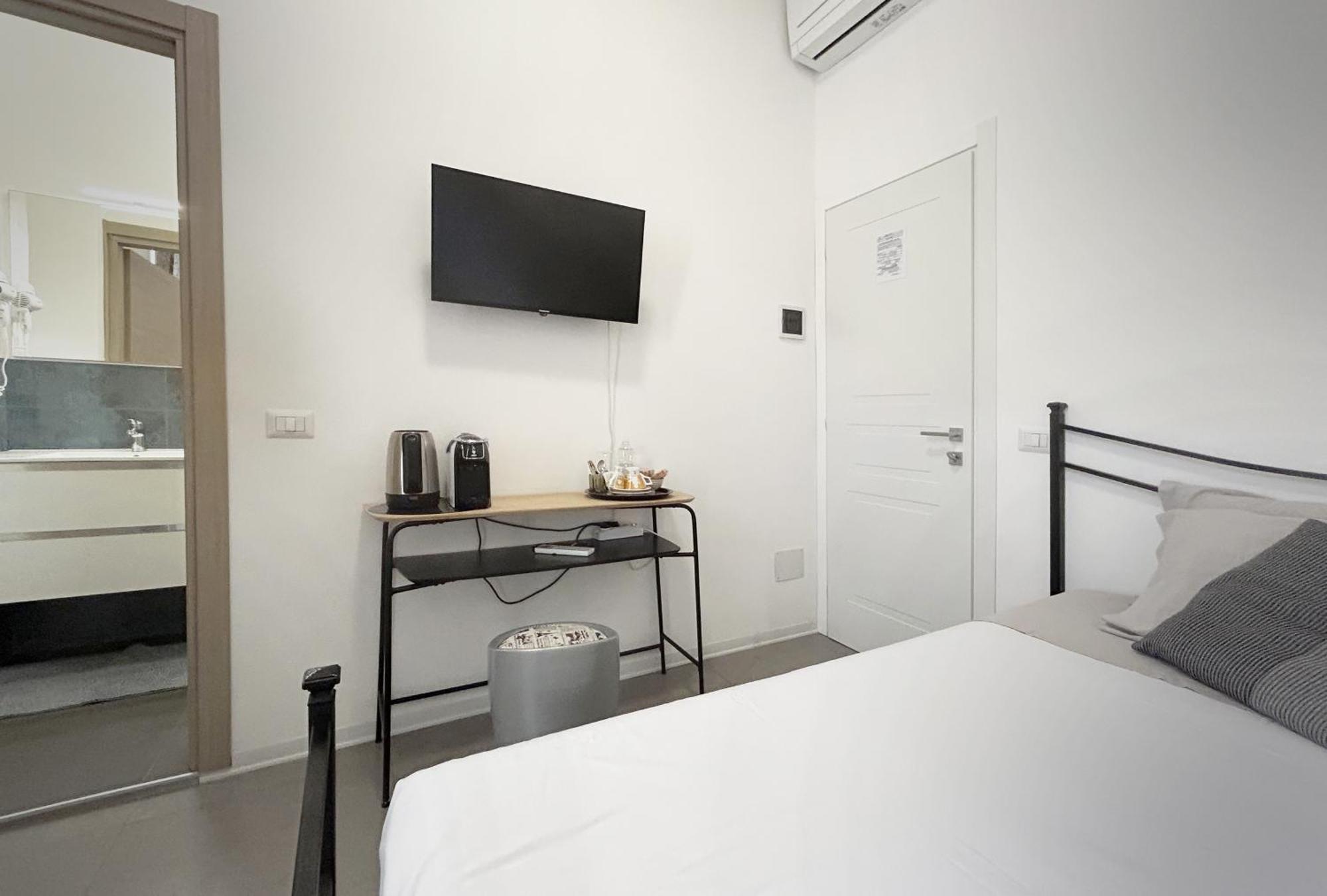 Single Room Bathroom,1550537632:JPEG