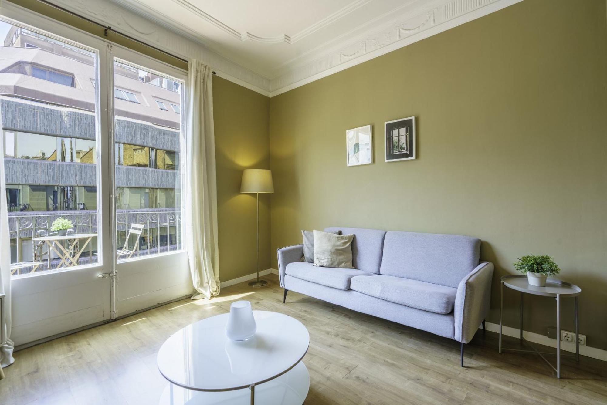 Three-Bedroom Apartment,1550735980:JPEG
