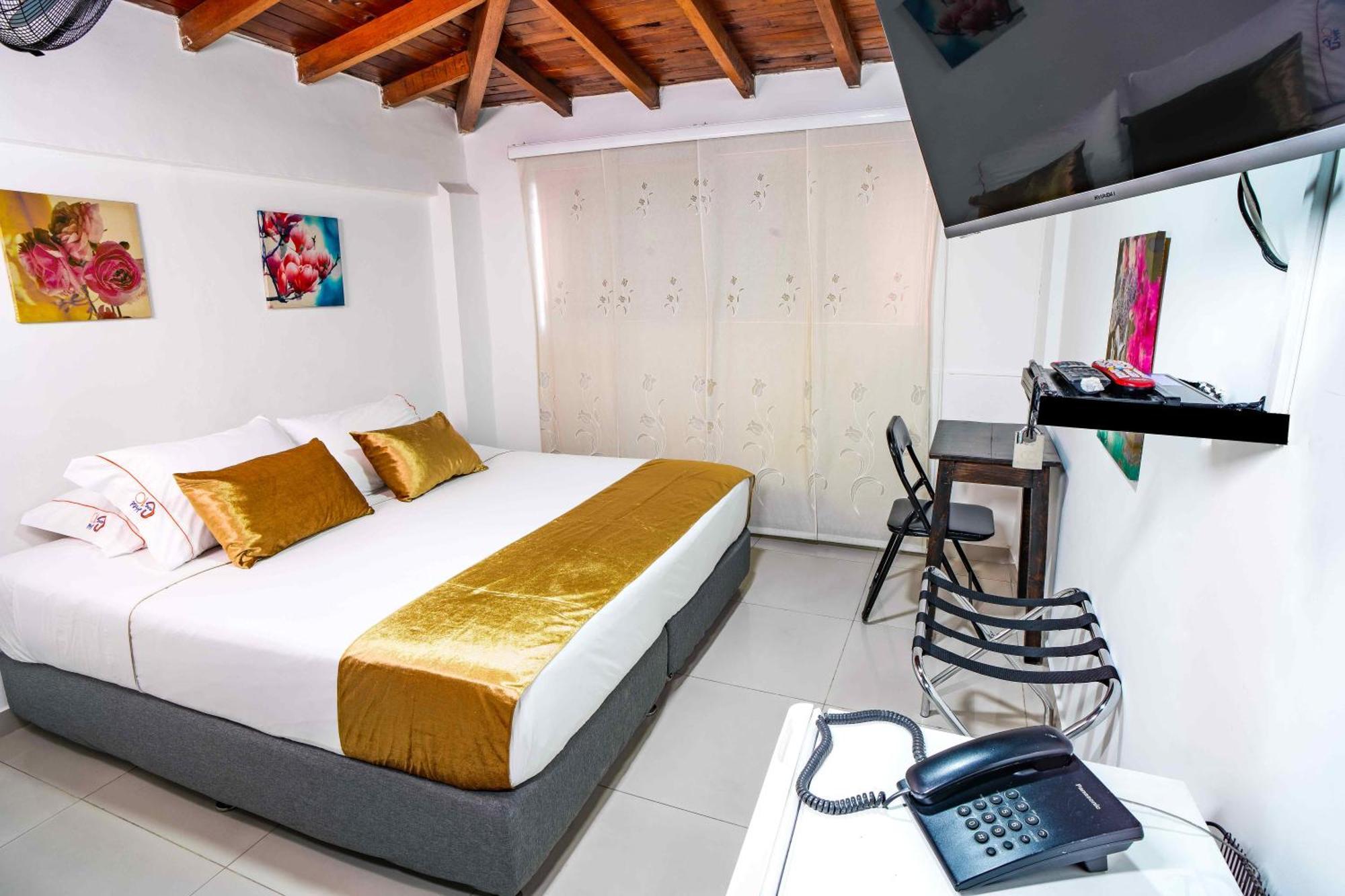 Standard Double Room,1556978086:JPEG