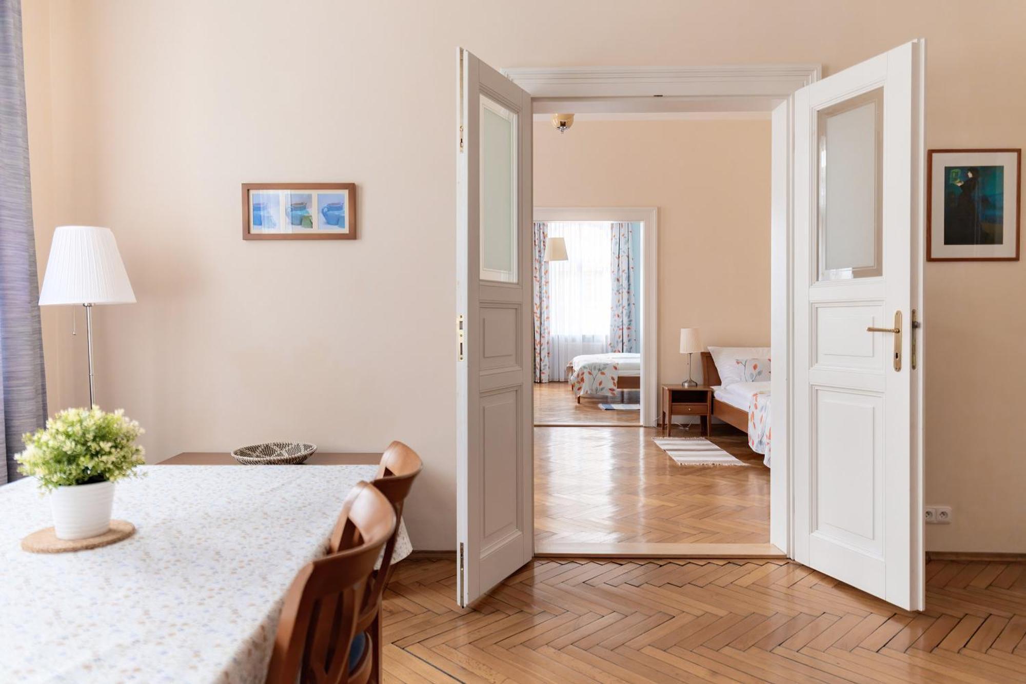 Two-Bedroom Apartment,1363924304:JPEG