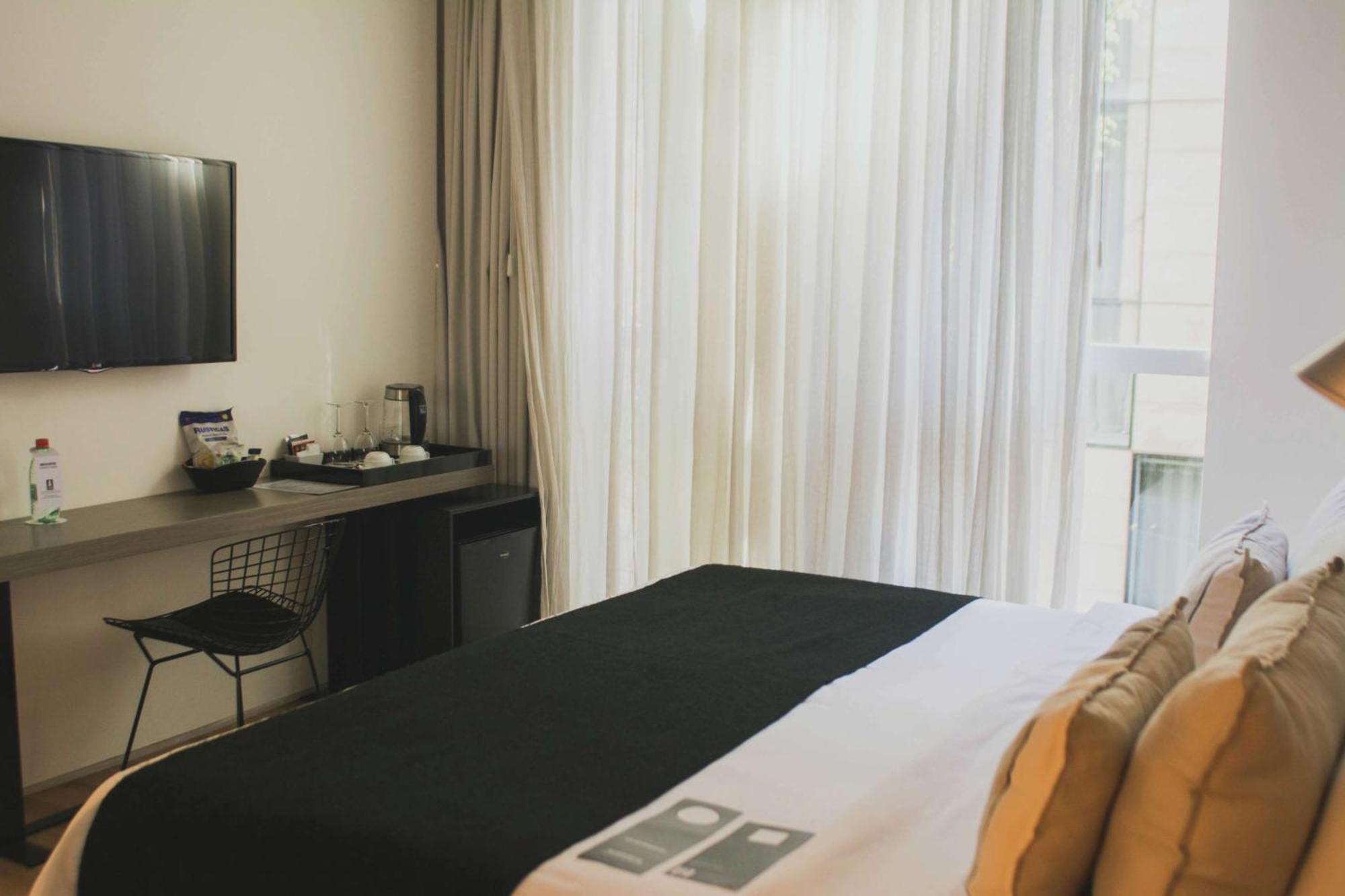 Queen Room,1629916234:JPEG