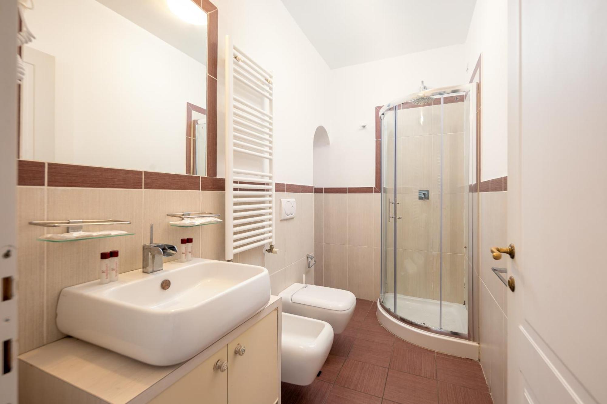 Double Room,1551826714:JPEG