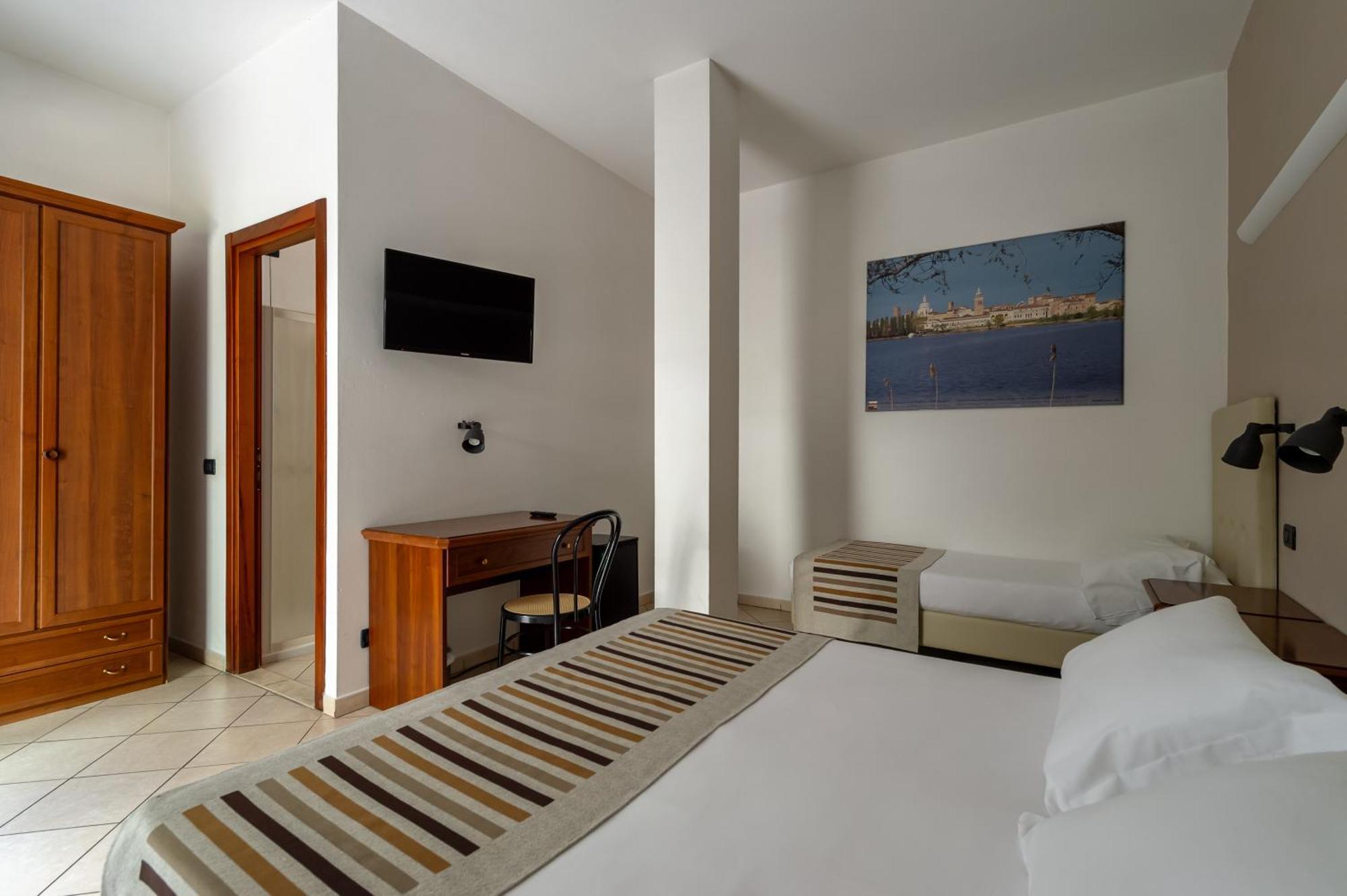 Triple Room,1551914974:JPEG