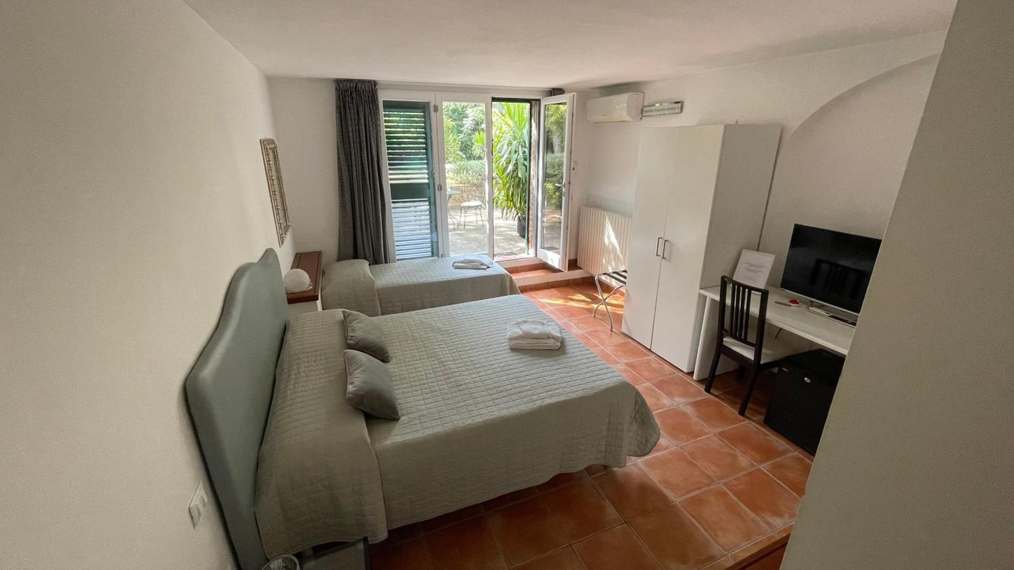 Triple Room,1004947198:JPEG