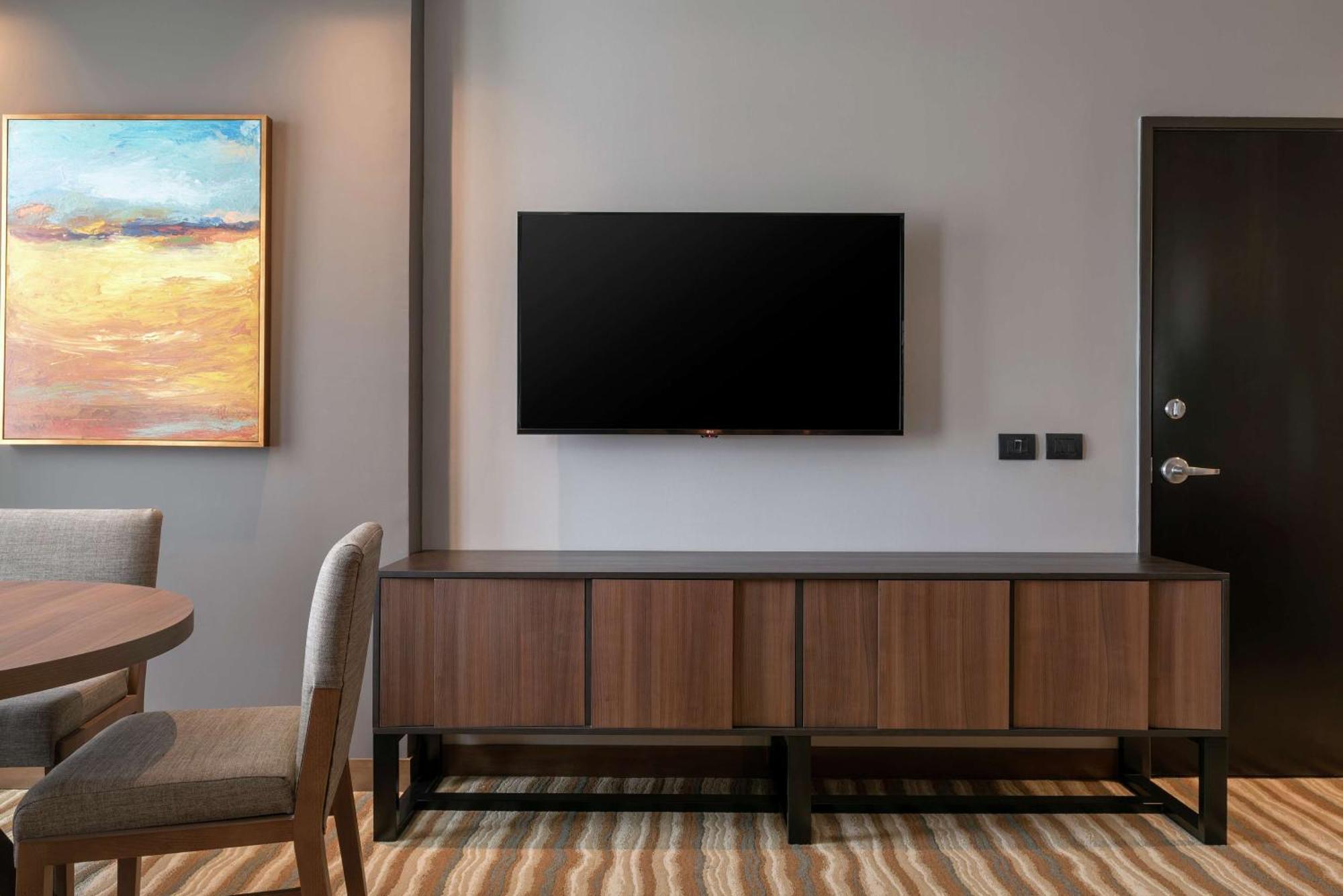 One-Bedroom King Suite,1743166080:JPEG