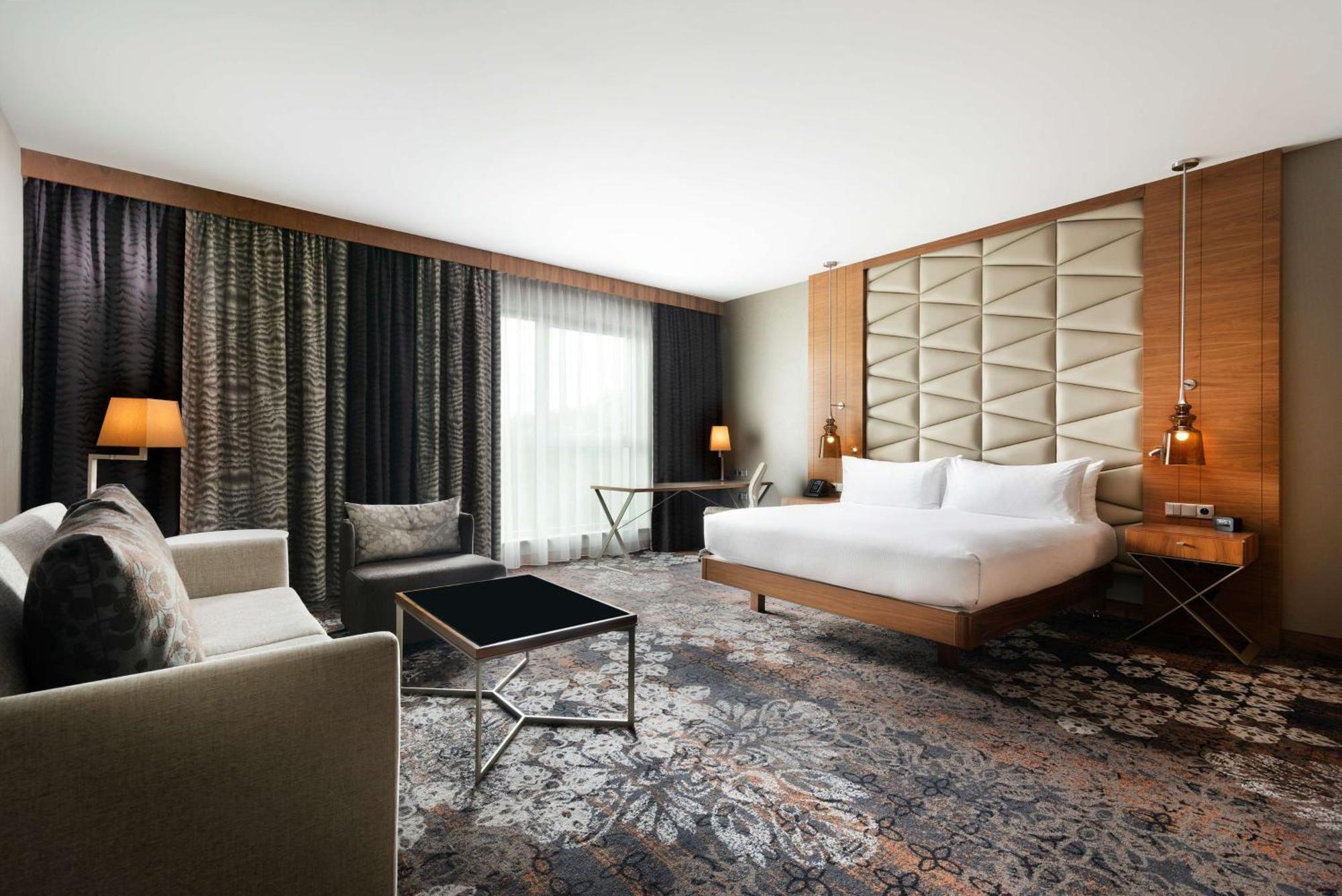 Junior Suite,1552472377:JPEG