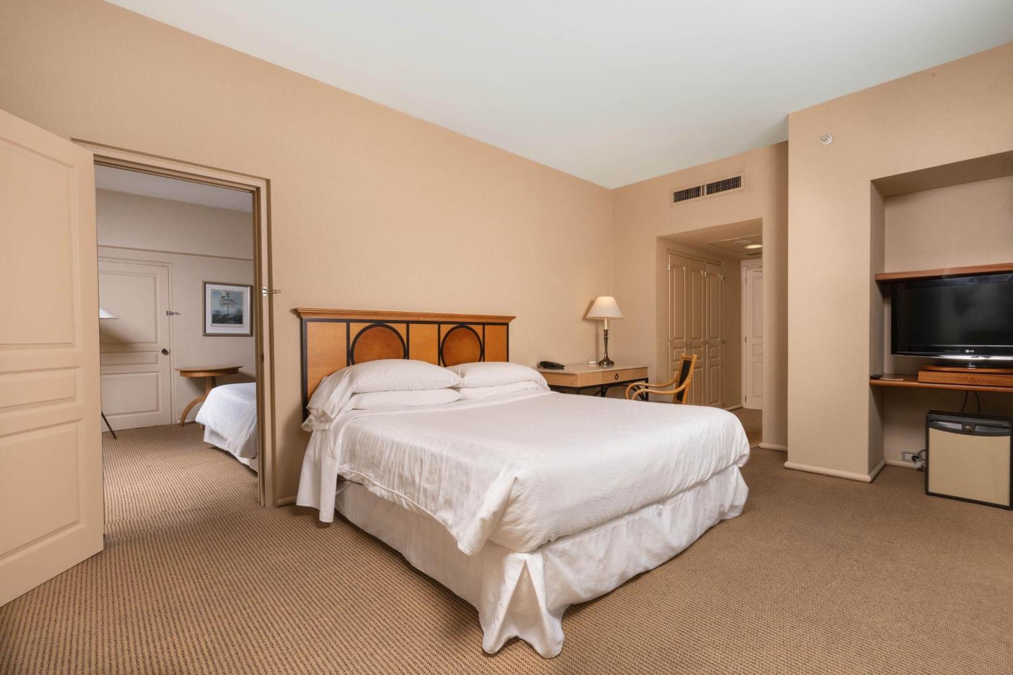 2 Bedroom Junior Suite City view Corner room,1552568803:JPEG