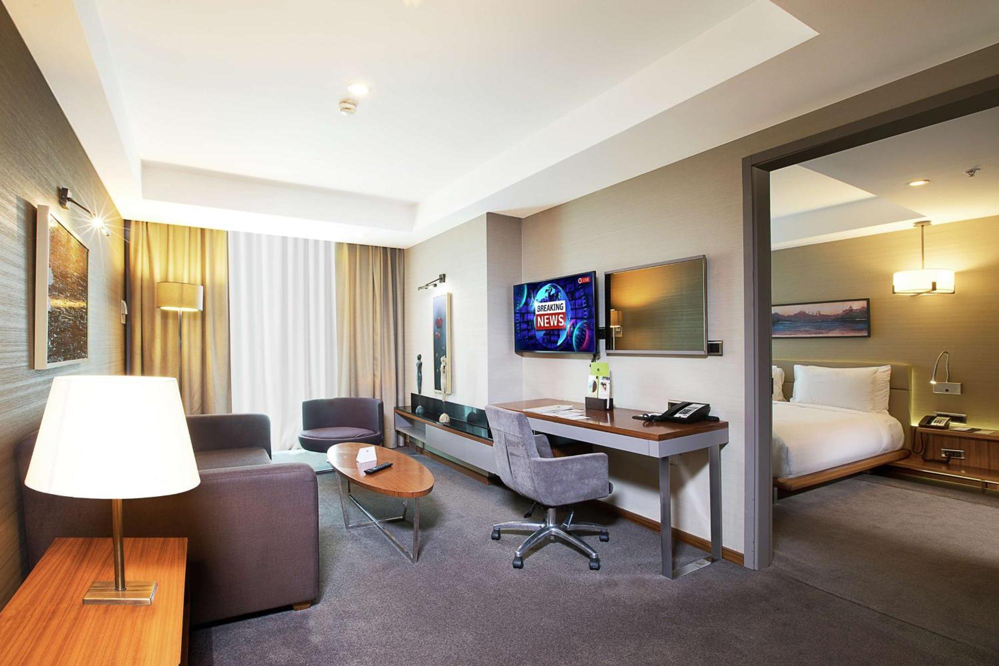 King Suite,1552672627:JPEG