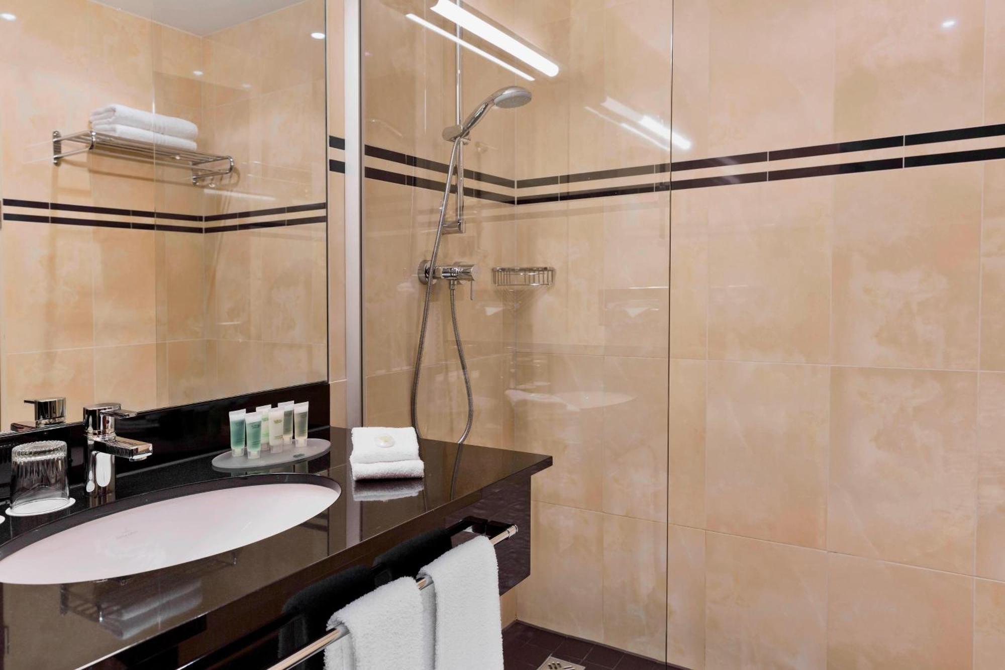 Standard Twin Room,1552958458:JPEG