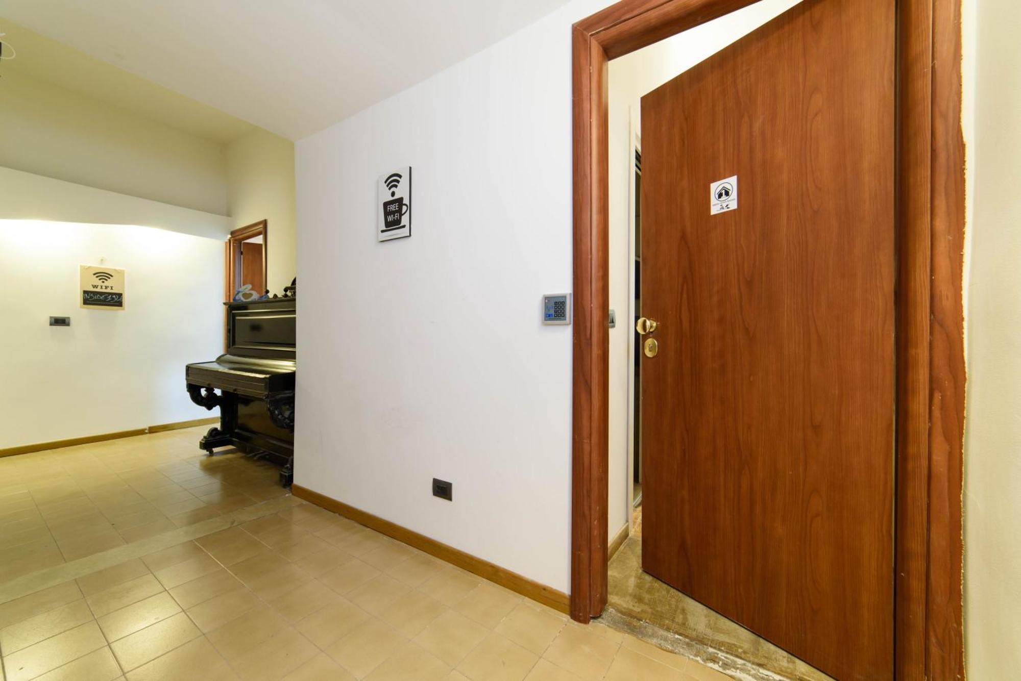 Family Room,1553031736:JPEG