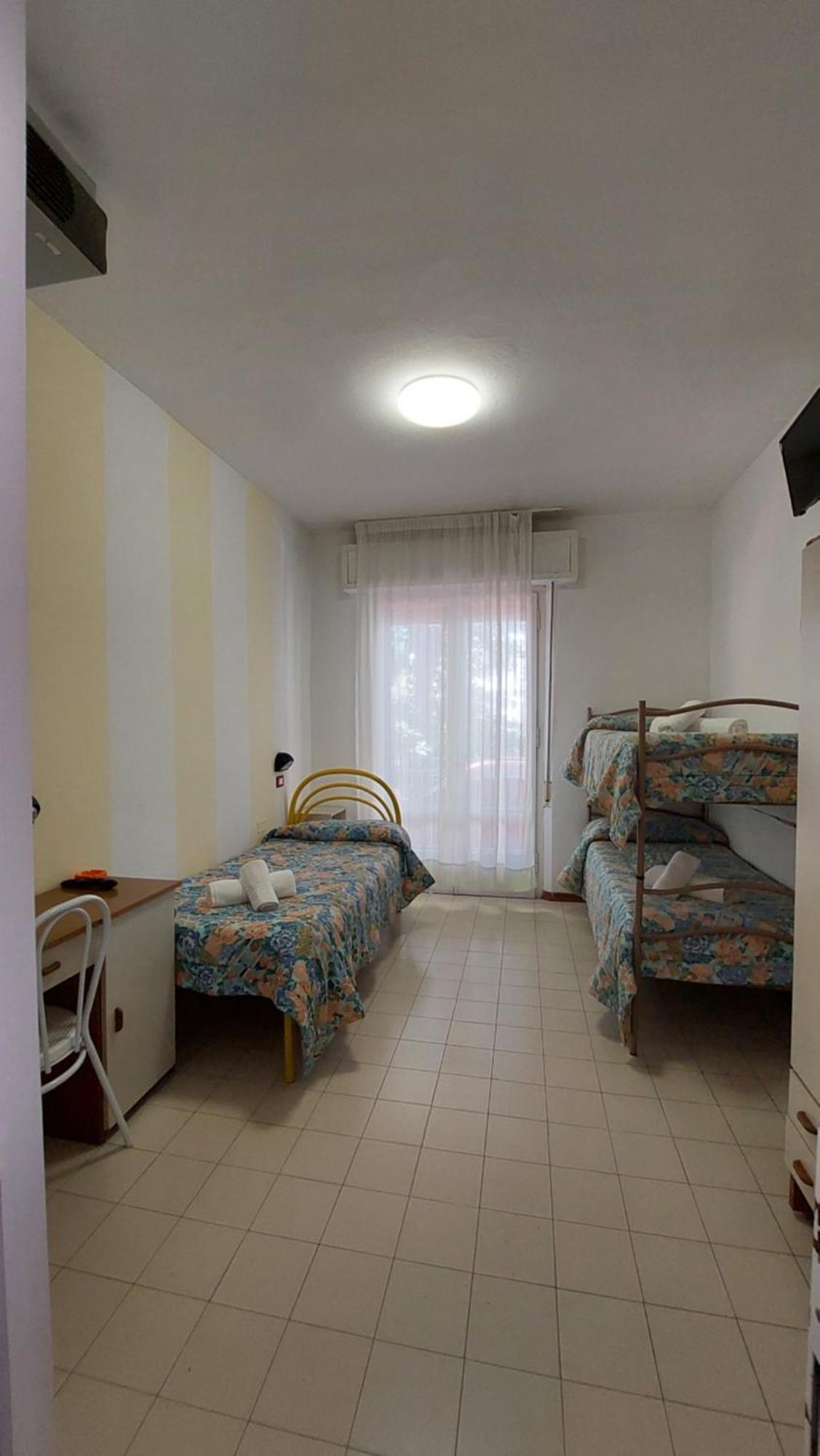 Economy Triple Room,1553146252:JPEG